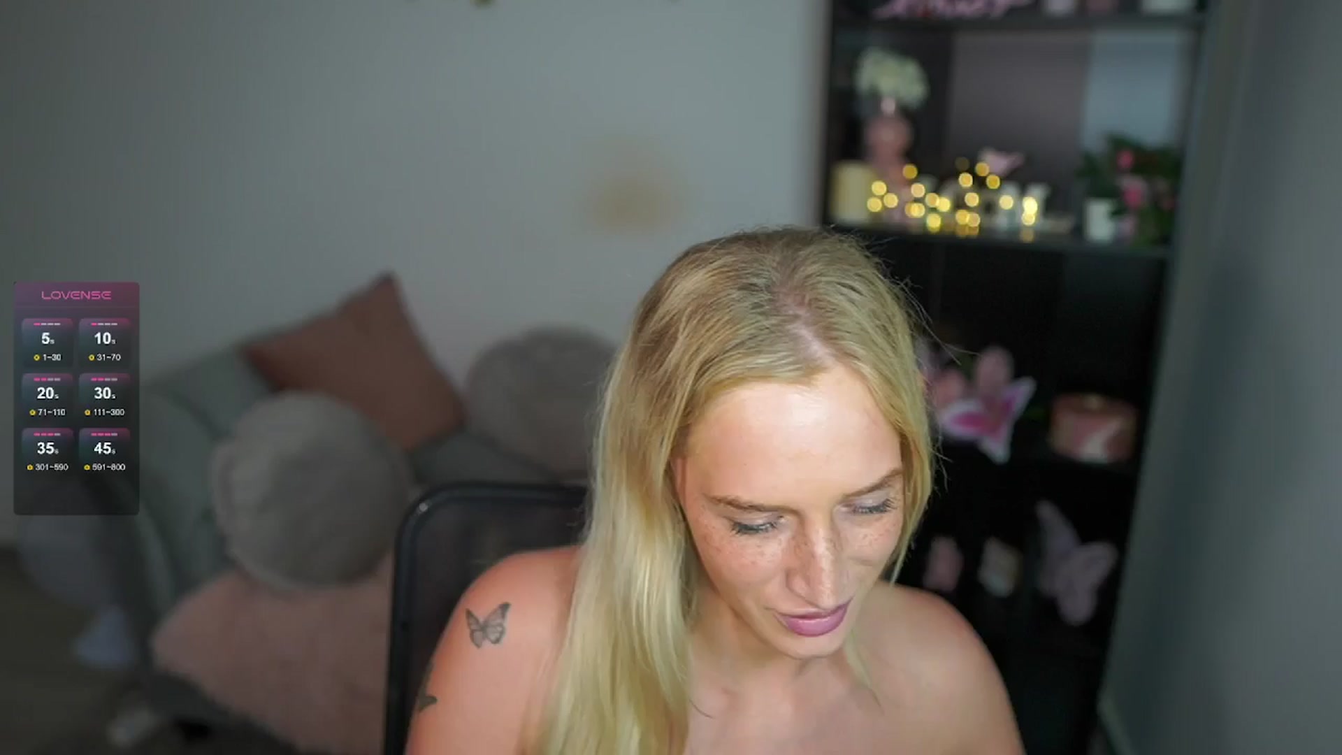 Gallery image thumbnail from NicoletteShea's myfreecams stream on, 06/13/2024, 16:36 image 12 of 20