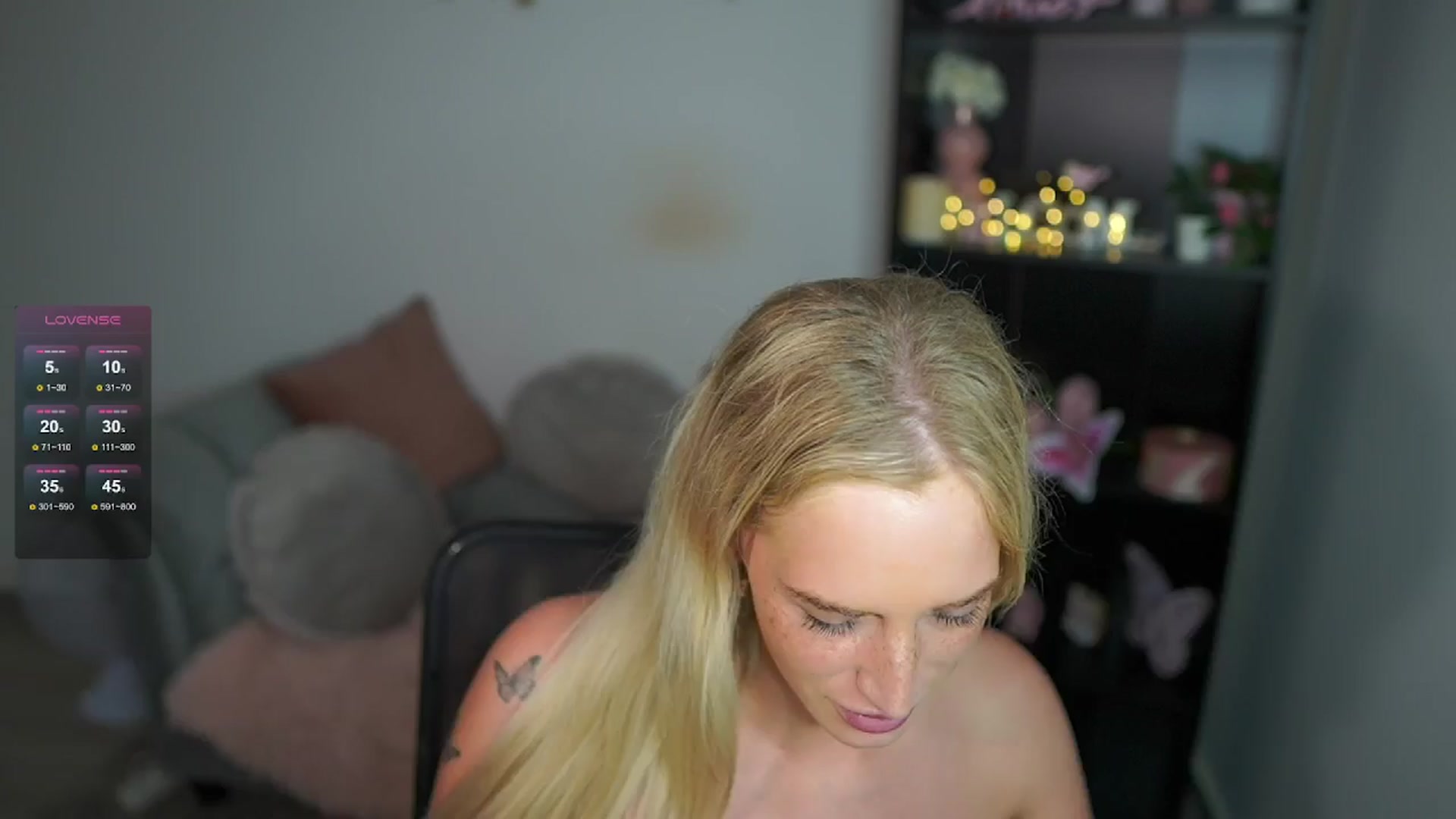 Gallery image thumbnail from NicoletteShea's myfreecams stream on, 06/13/2024, 16:36 image 3 of 20