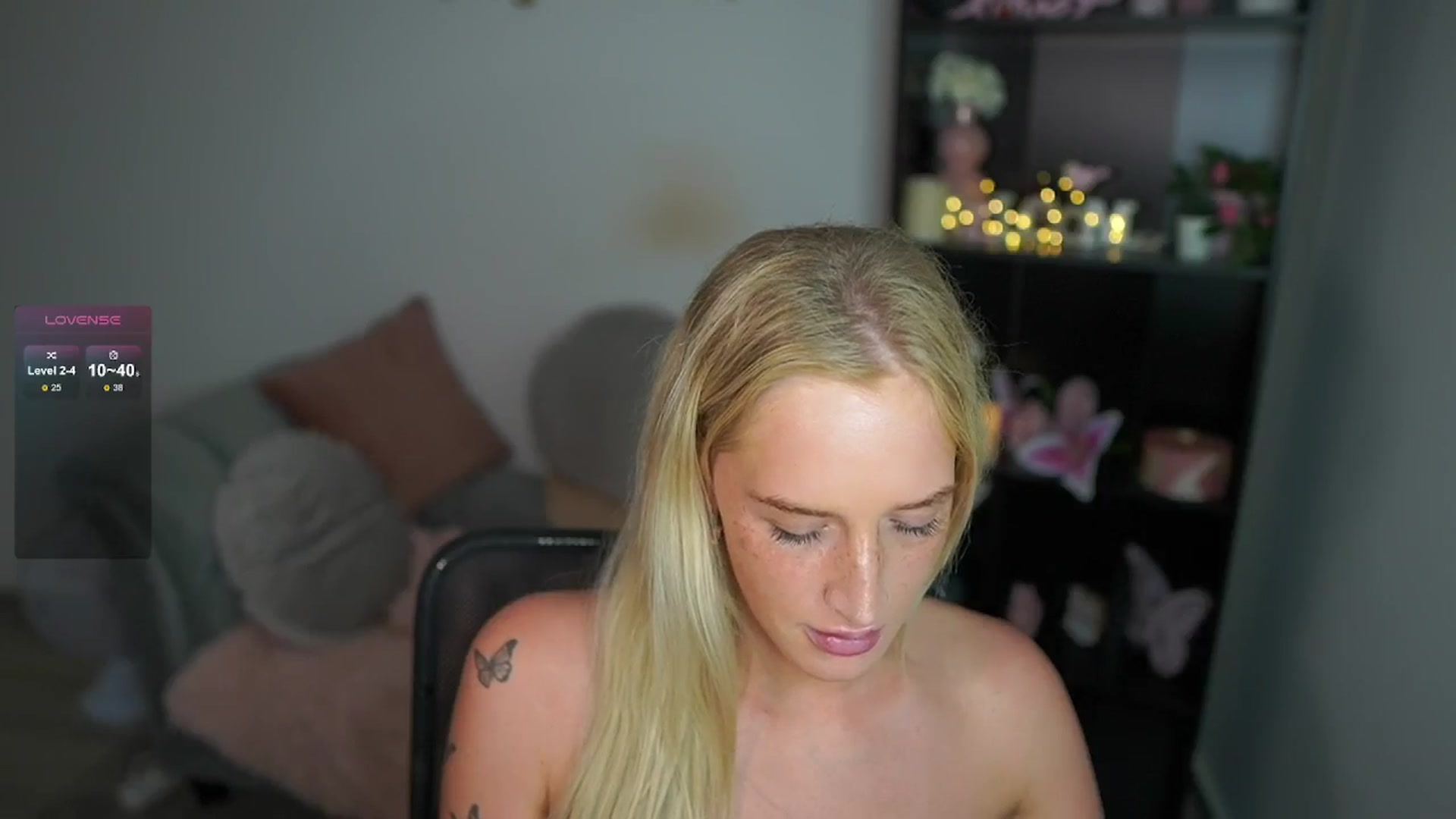 Gallery image thumbnail from NicoletteShea's myfreecams stream on, 06/13/2024, 18:03 image 6 of 20