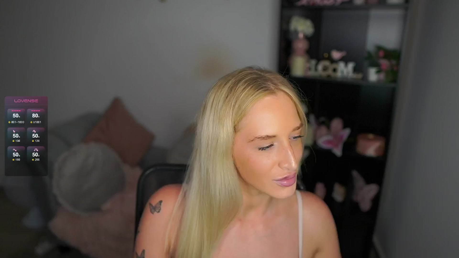 Gallery image thumbnail from NicoletteShea's myfreecams stream on, 06/14/2024, 18:05 image 17 of 20