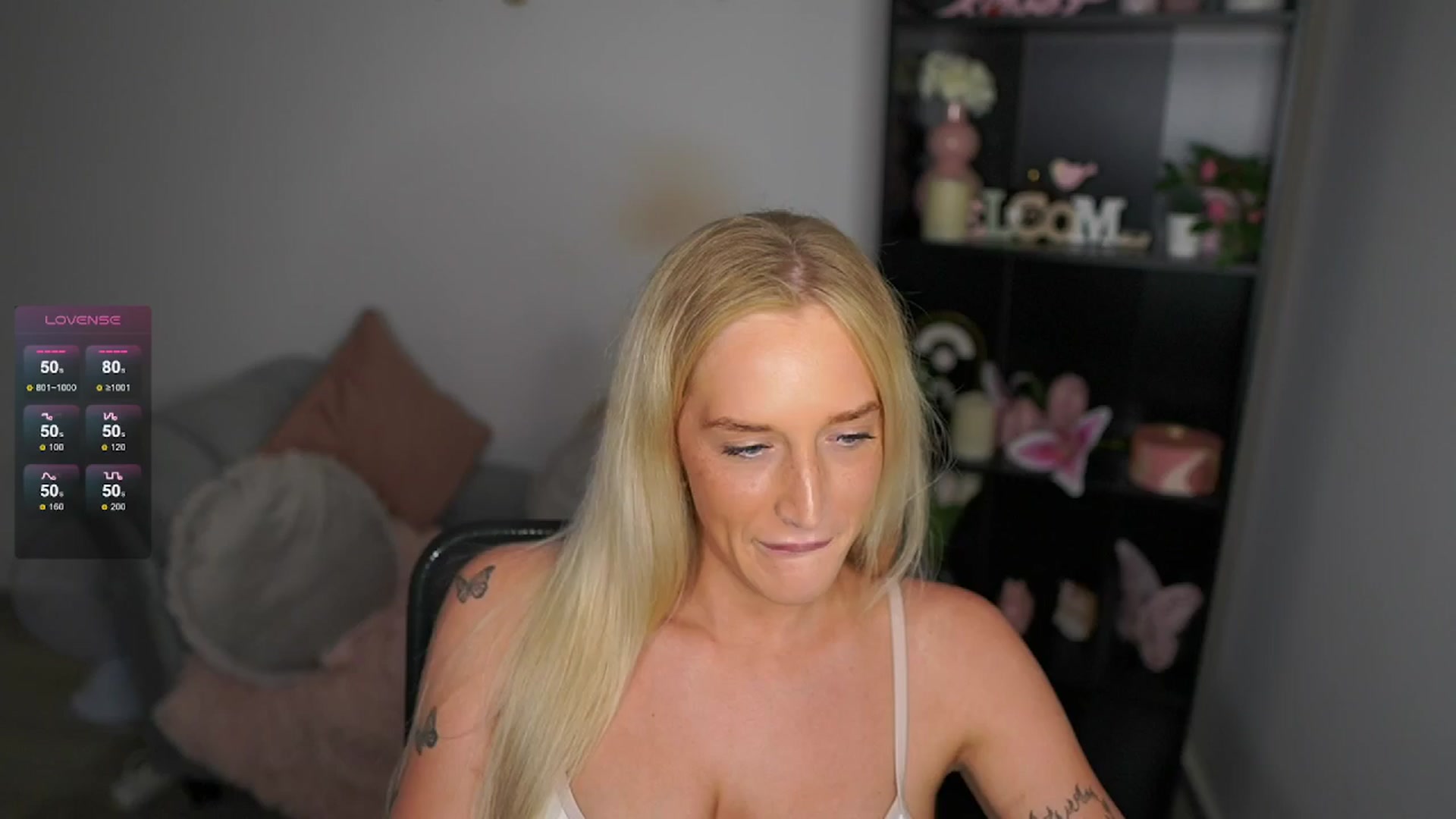 Gallery image thumbnail from NicoletteShea's myfreecams stream on, 06/14/2024, 18:05 image 20 of 20