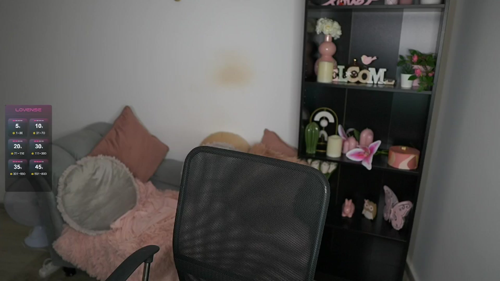 Gallery image thumbnail from NicoletteShea's myfreecams stream on, 06/14/2024, 18:05 image 16 of 20