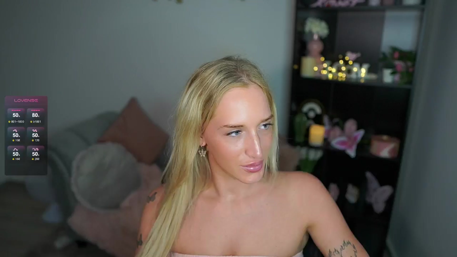 Gallery image thumbnail from NicoletteShea's myfreecams stream on, 06/16/2024, 19:39 image 13 of 20