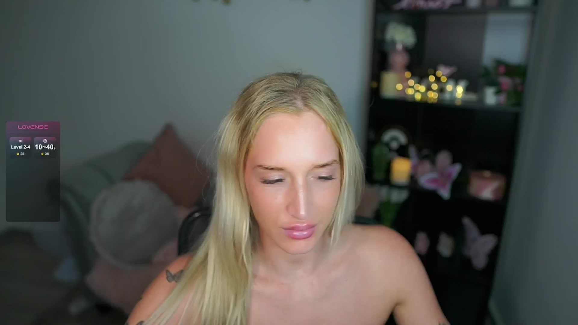 Gallery image thumbnail from NicoletteShea's myfreecams stream on, 06/16/2024, 19:39 image 14 of 20