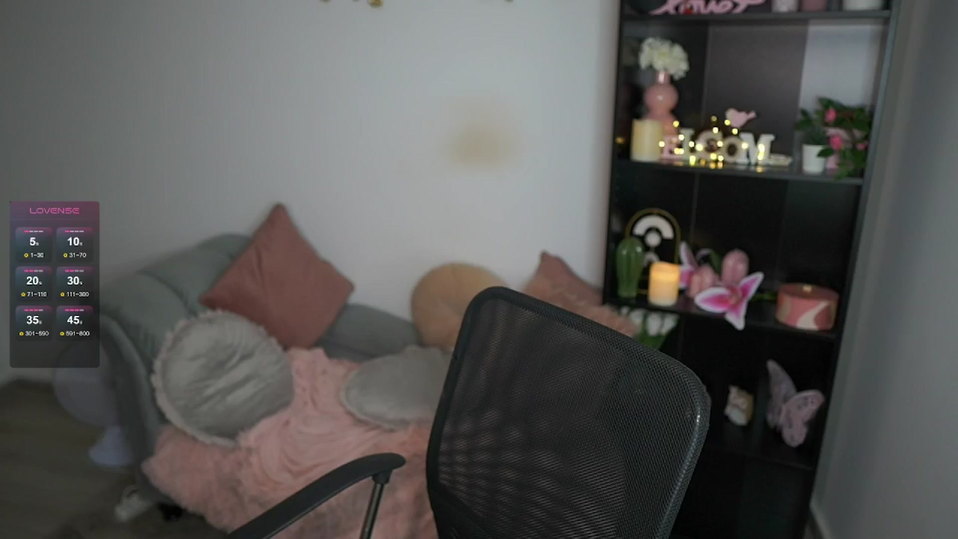 Gallery image thumbnail from NicoletteShea's myfreecams stream on, 06/16/2024, 21:37 image 1 of 20