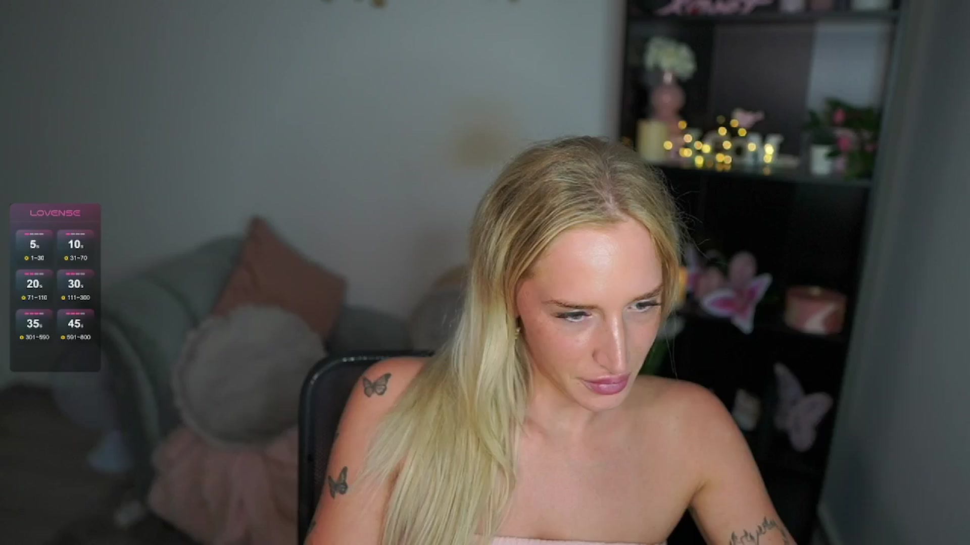 Gallery image thumbnail from NicoletteShea's myfreecams stream on, 06/16/2024, 23:01 image 8 of 20