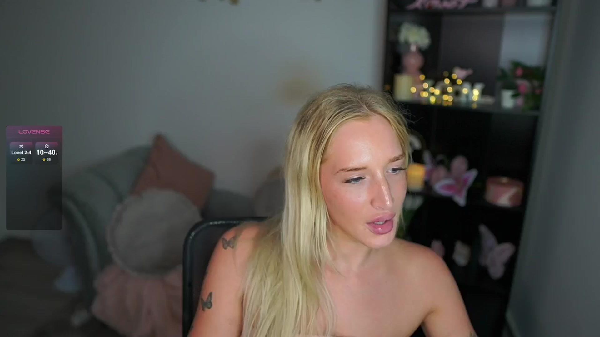 Gallery image thumbnail from NicoletteShea's myfreecams stream on, 06/16/2024, 23:01 image 10 of 20
