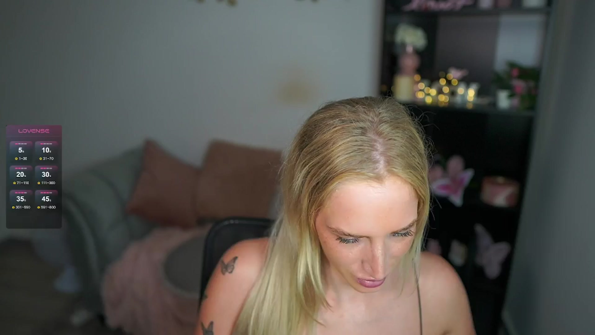 Gallery image thumbnail from NicoletteShea's myfreecams stream on, 06/17/2024, 14:36 image 6 of 20