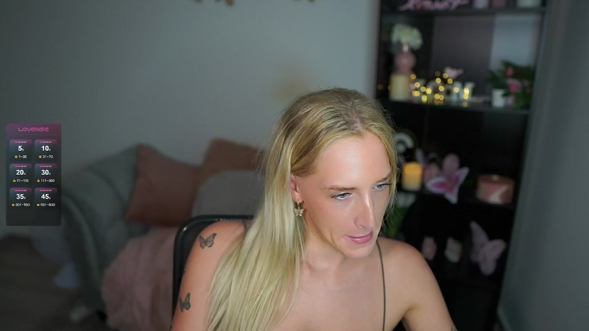 Gallery image thumbnail from NicoletteShea's myfreecams stream on, 06/17/2024, 15:30 image 3 of 20