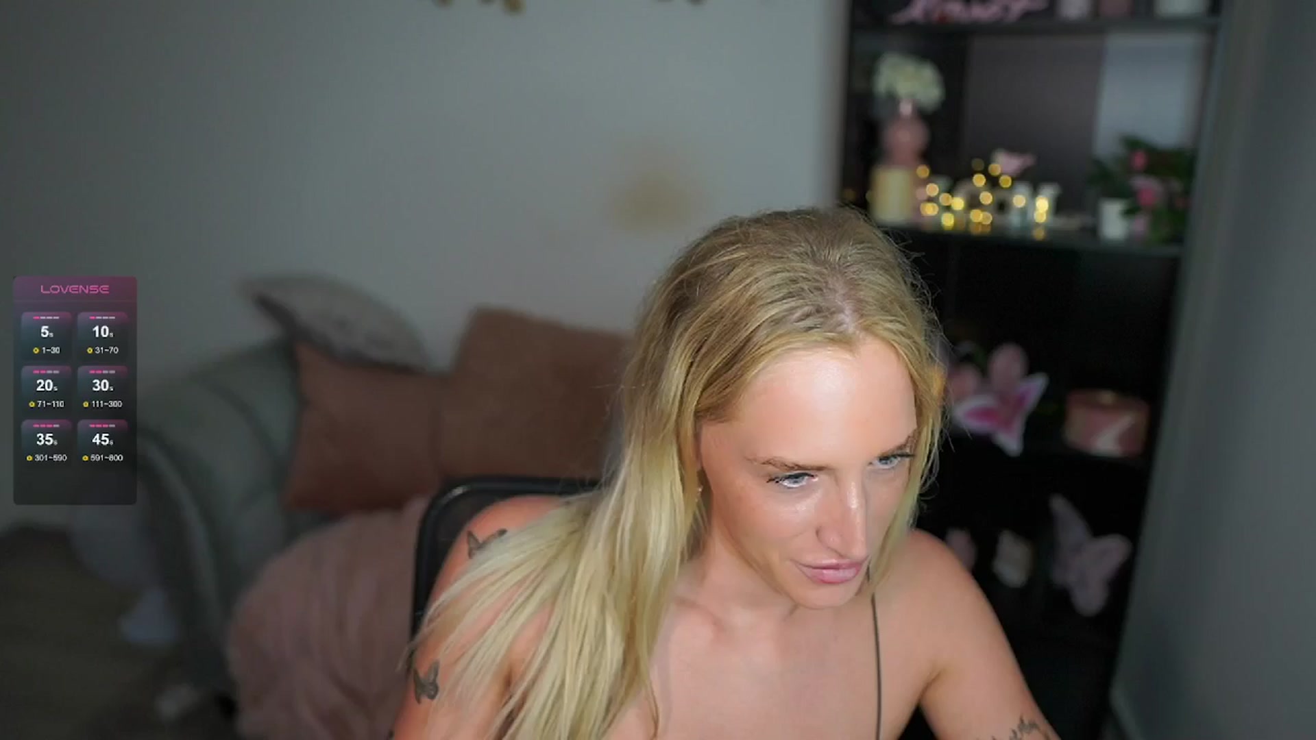 Gallery image thumbnail from NicoletteShea's myfreecams stream on, 06/17/2024, 15:30 image 18 of 20