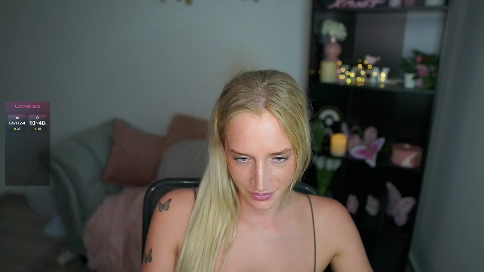 Gallery image thumbnail from NicoletteShea's myfreecams stream on, 06/17/2024, 15:30 image 4 of 20