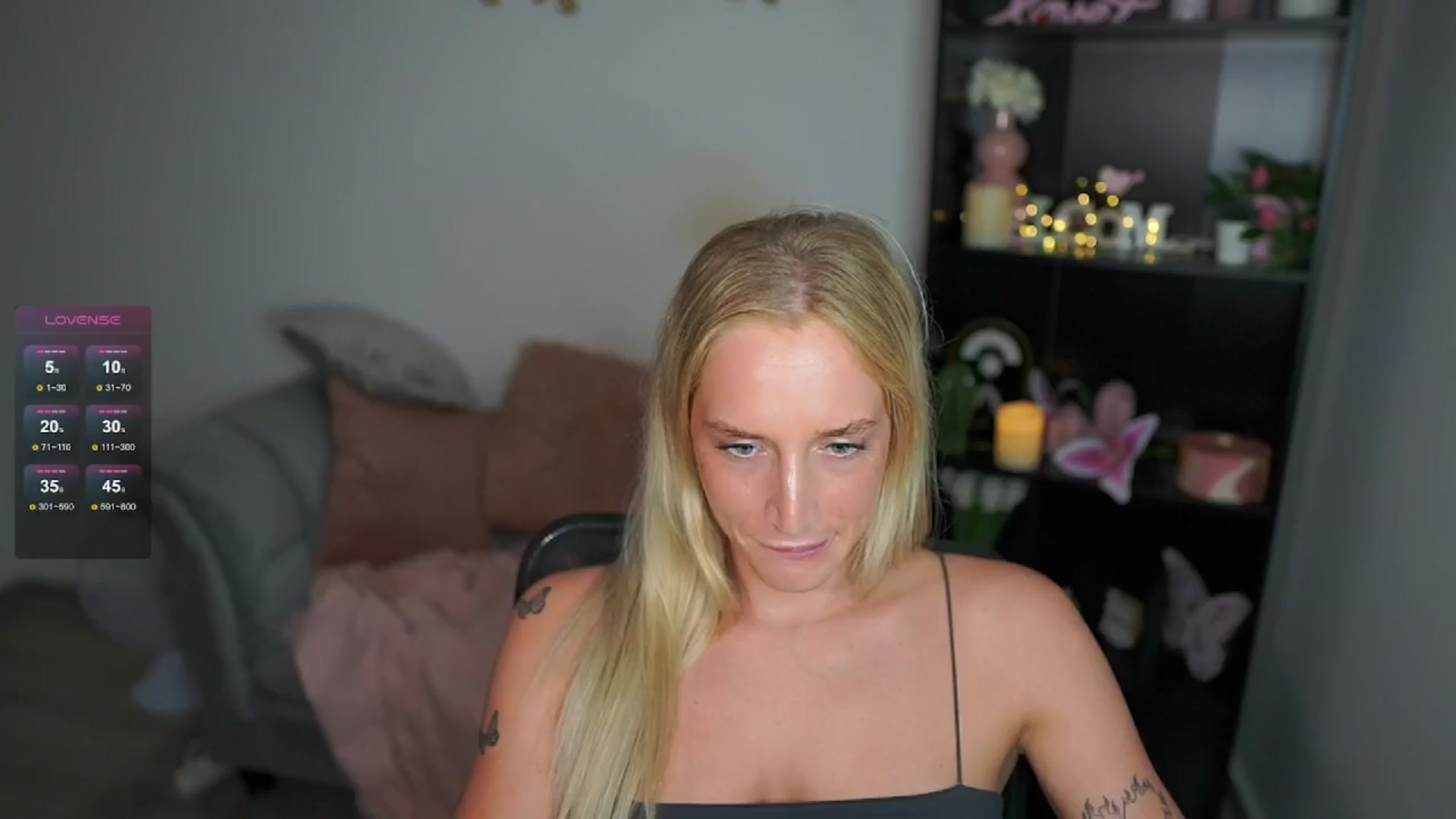 Gallery image thumbnail from NicoletteShea's myfreecams stream on, 06/17/2024, 16:19 image 13 of 20
