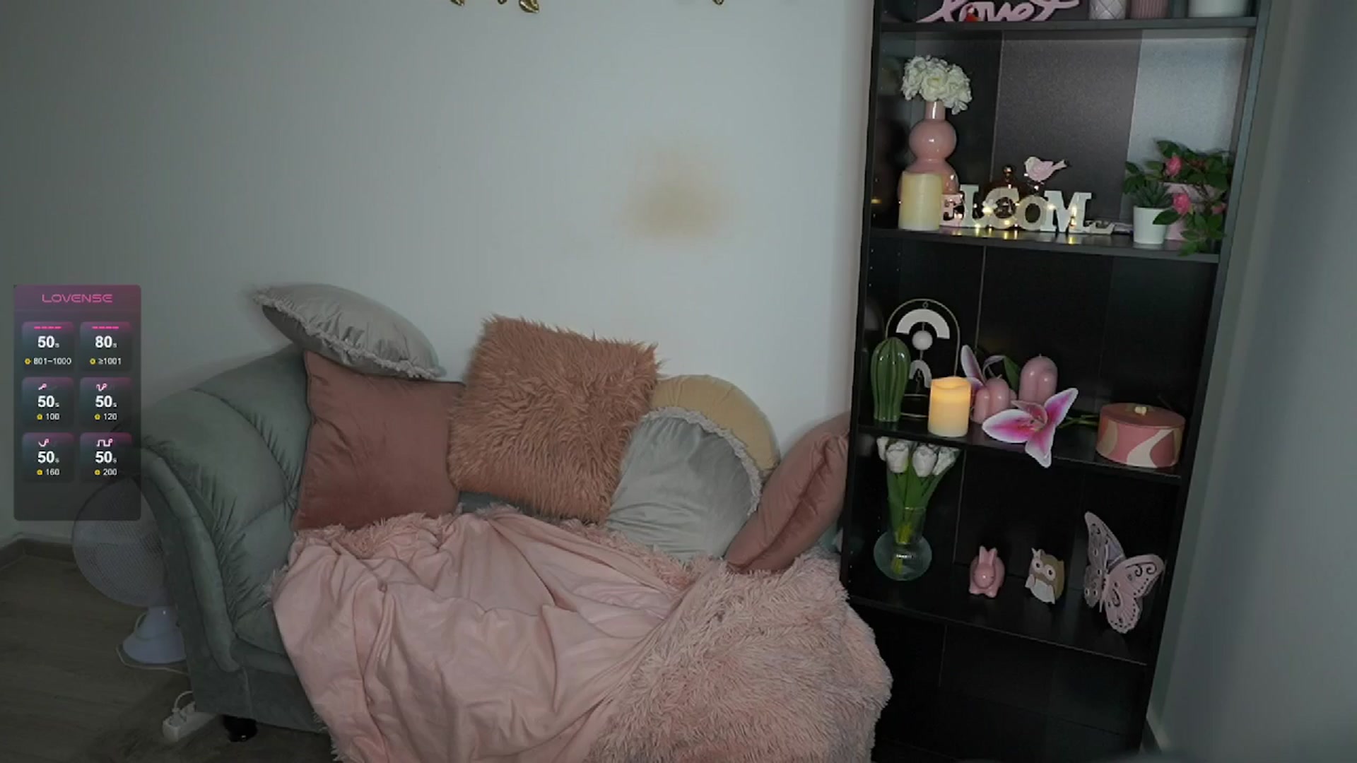 Gallery image thumbnail from NicoletteShea's myfreecams stream on, 06/17/2024, 16:19 image 2 of 20