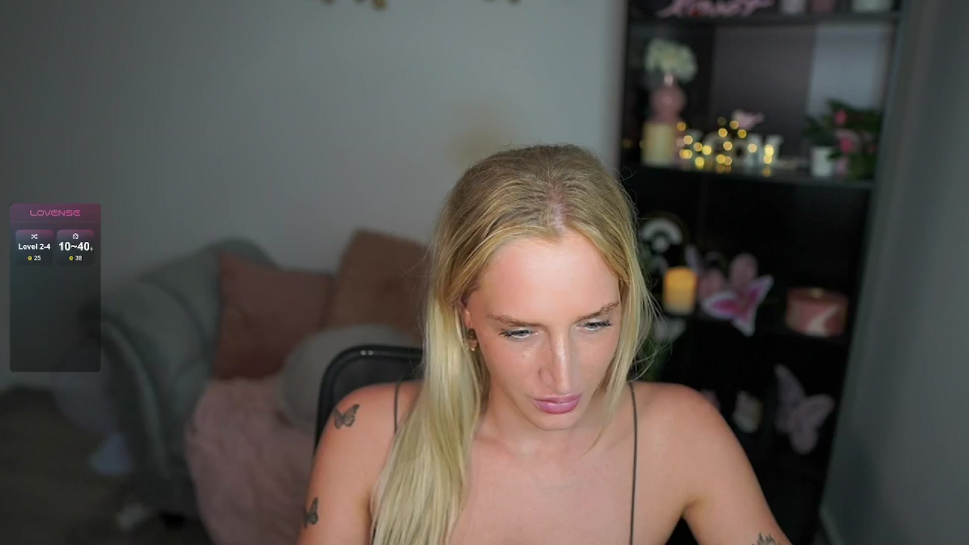 Gallery image thumbnail from NicoletteShea's myfreecams stream on, 06/17/2024, 17:20 image 3 of 20