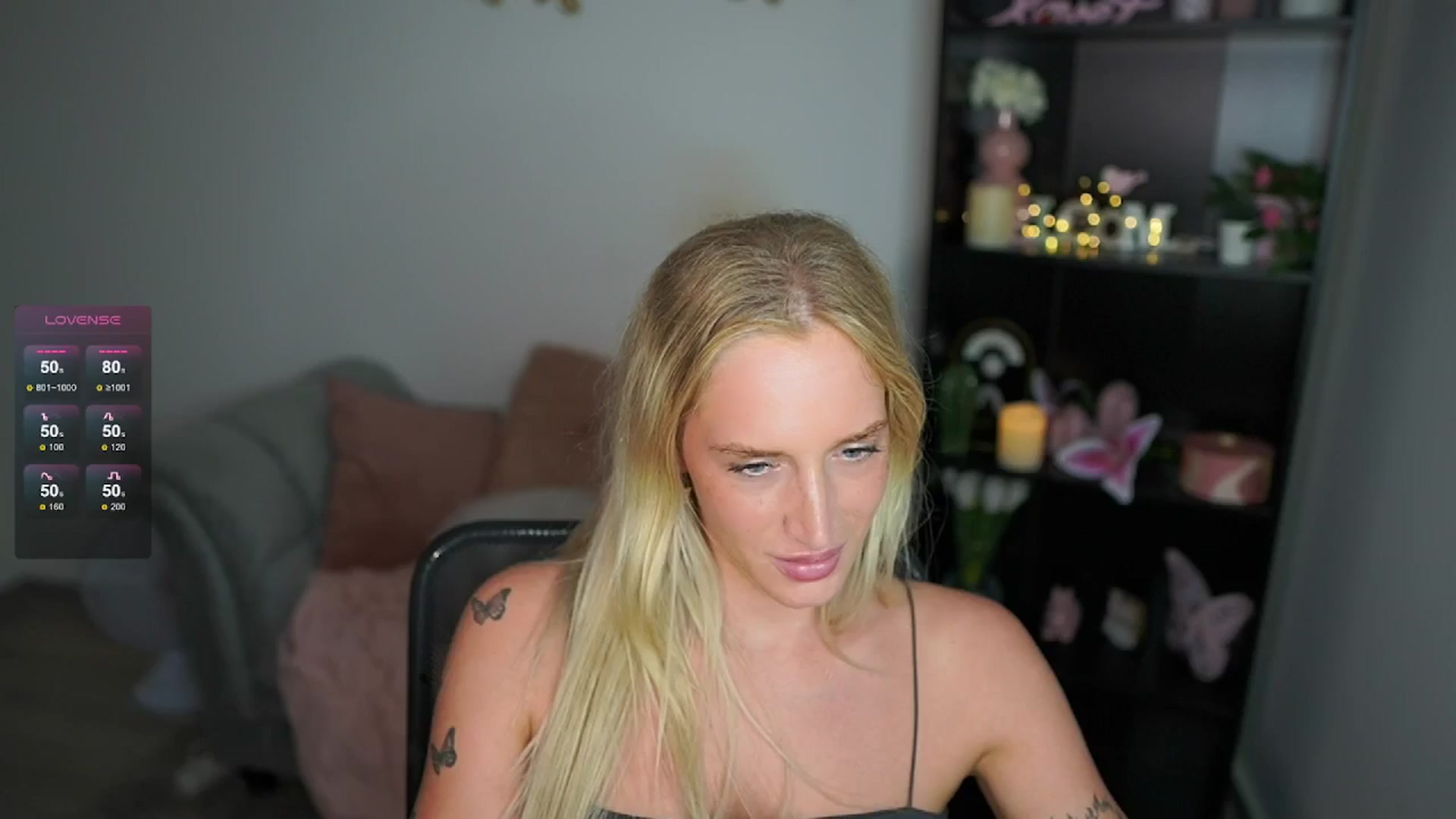 Gallery image thumbnail from NicoletteShea's myfreecams stream on, 06/17/2024, 17:20 image 17 of 20