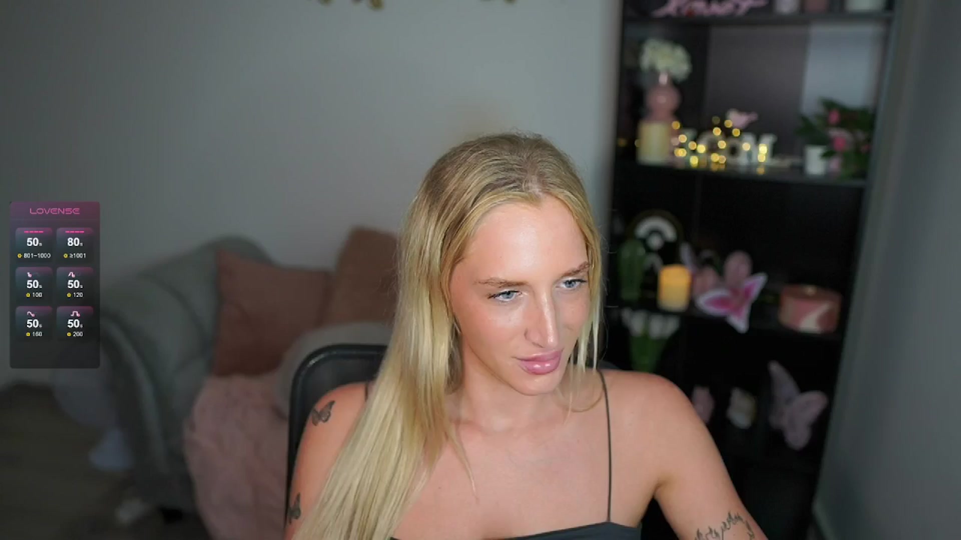 Gallery image thumbnail from NicoletteShea's myfreecams stream on, 06/17/2024, 17:20 image 7 of 20