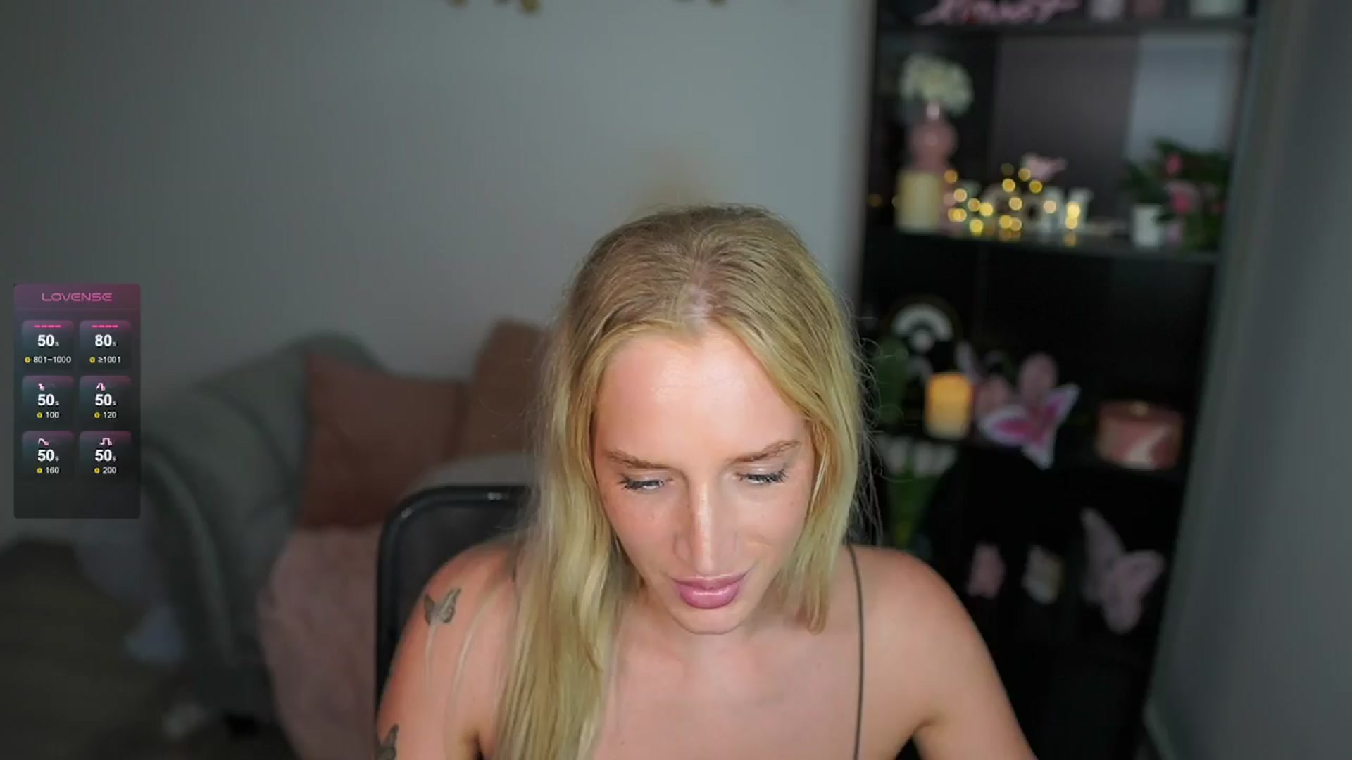 Gallery image thumbnail from NicoletteShea's myfreecams stream on, 06/17/2024, 17:20 image 15 of 20