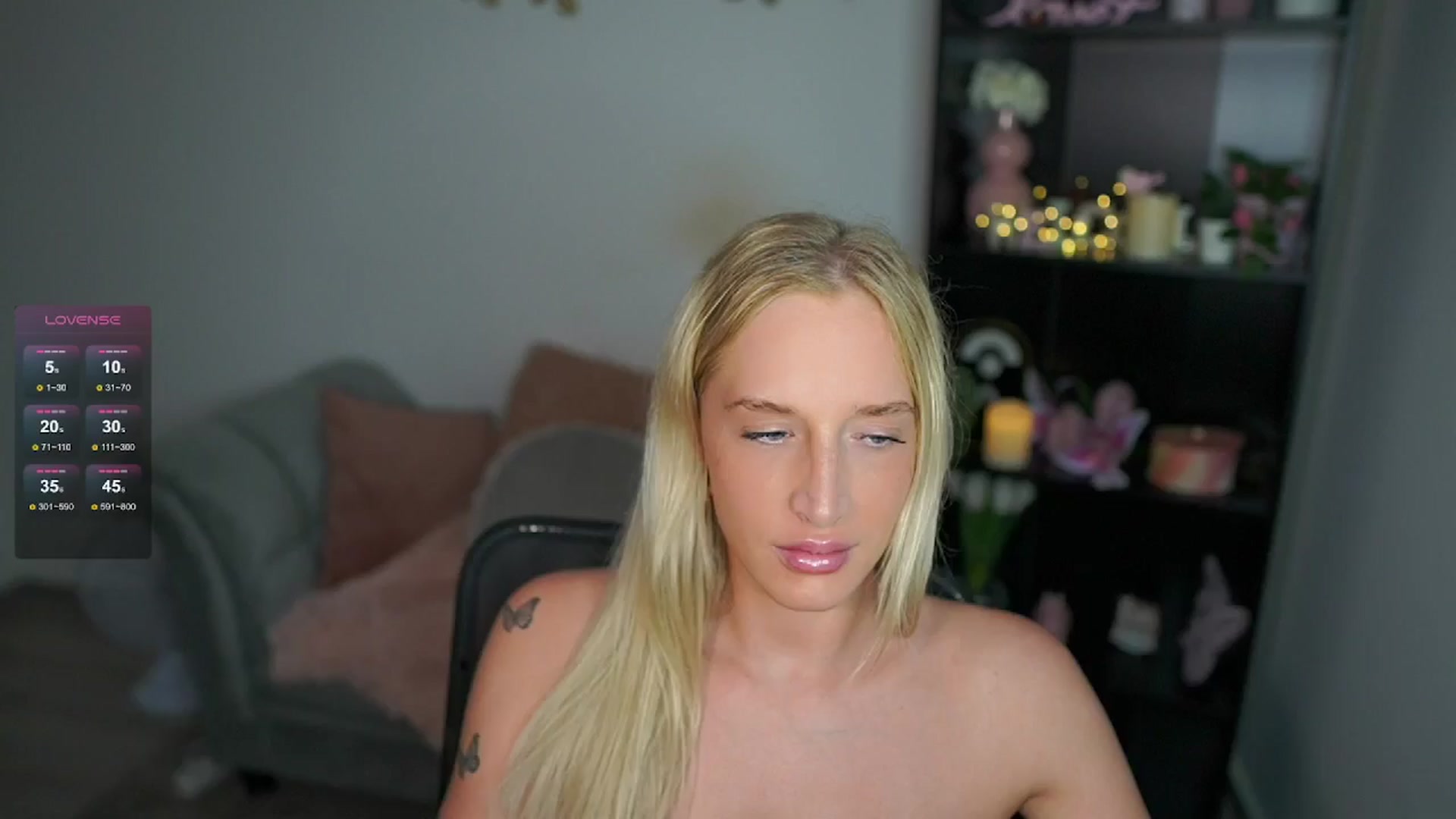 Gallery image thumbnail from NicoletteShea's myfreecams stream on, 06/18/2024, 13:26 image 1 of 20