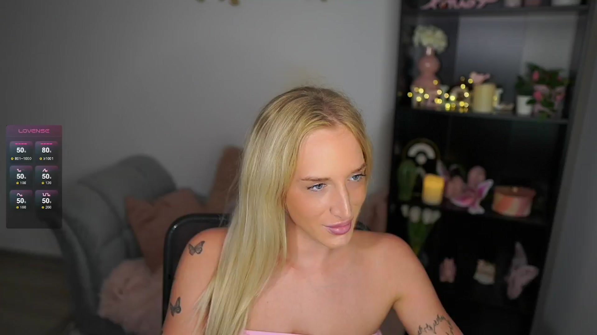 Gallery image thumbnail from NicoletteShea's myfreecams stream on, 06/19/2024, 14:30 image 15 of 20