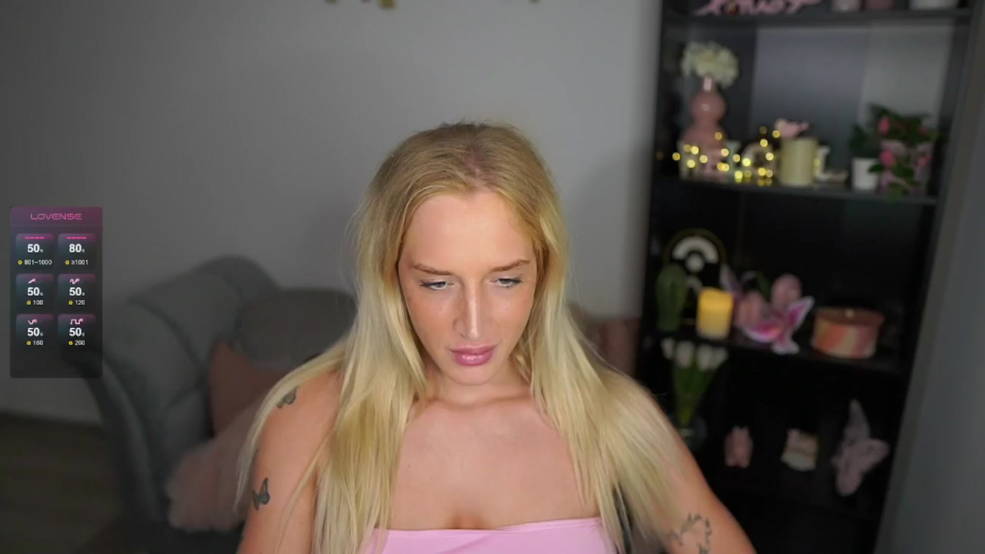 Gallery image thumbnail from NicoletteShea's myfreecams stream on, 06/19/2024, 18:25 image 13 of 20