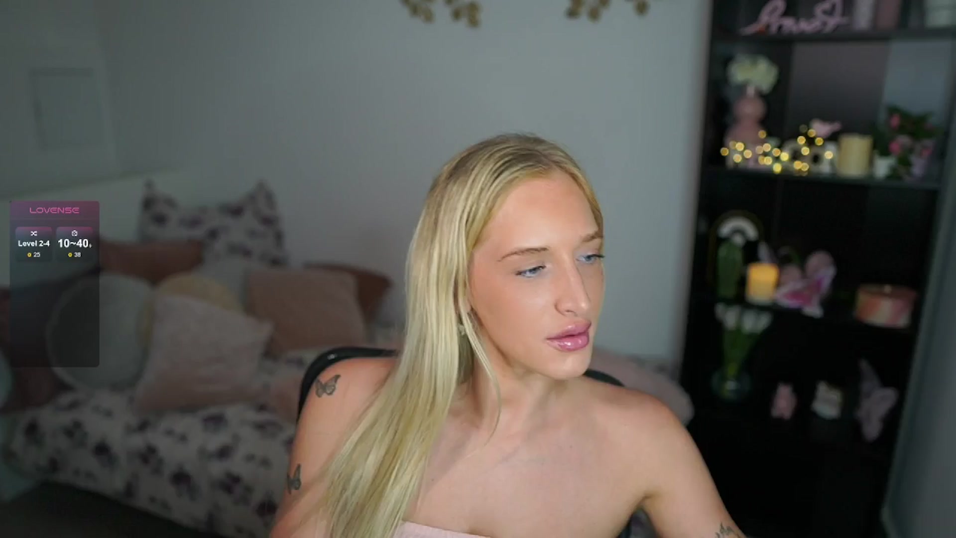 Gallery image thumbnail from NicoletteShea's myfreecams stream on, 06/21/2024, 15:10 image 1 of 20