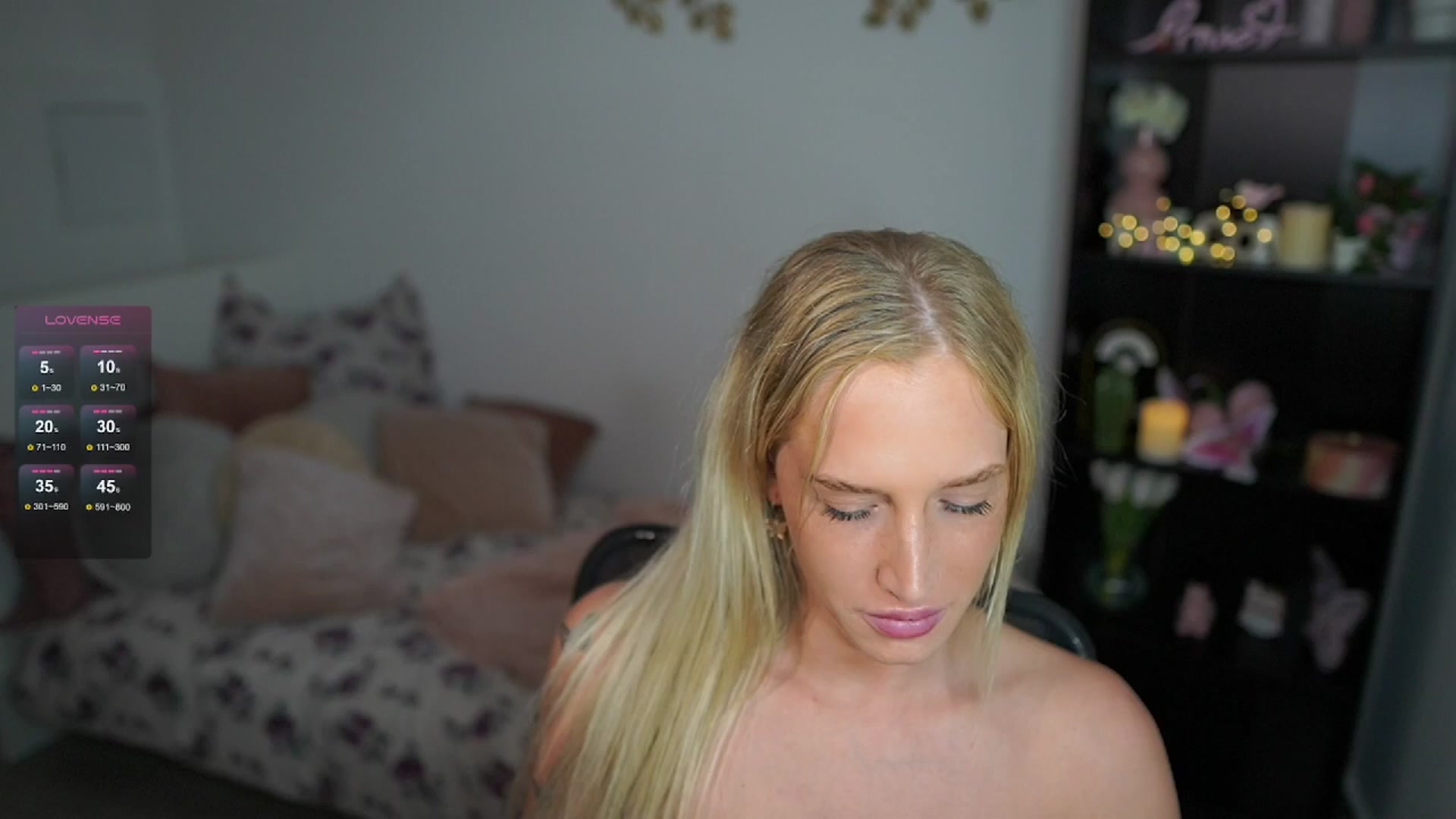 Gallery image thumbnail from NicoletteShea's myfreecams stream on, 06/21/2024, 15:10 image 11 of 20
