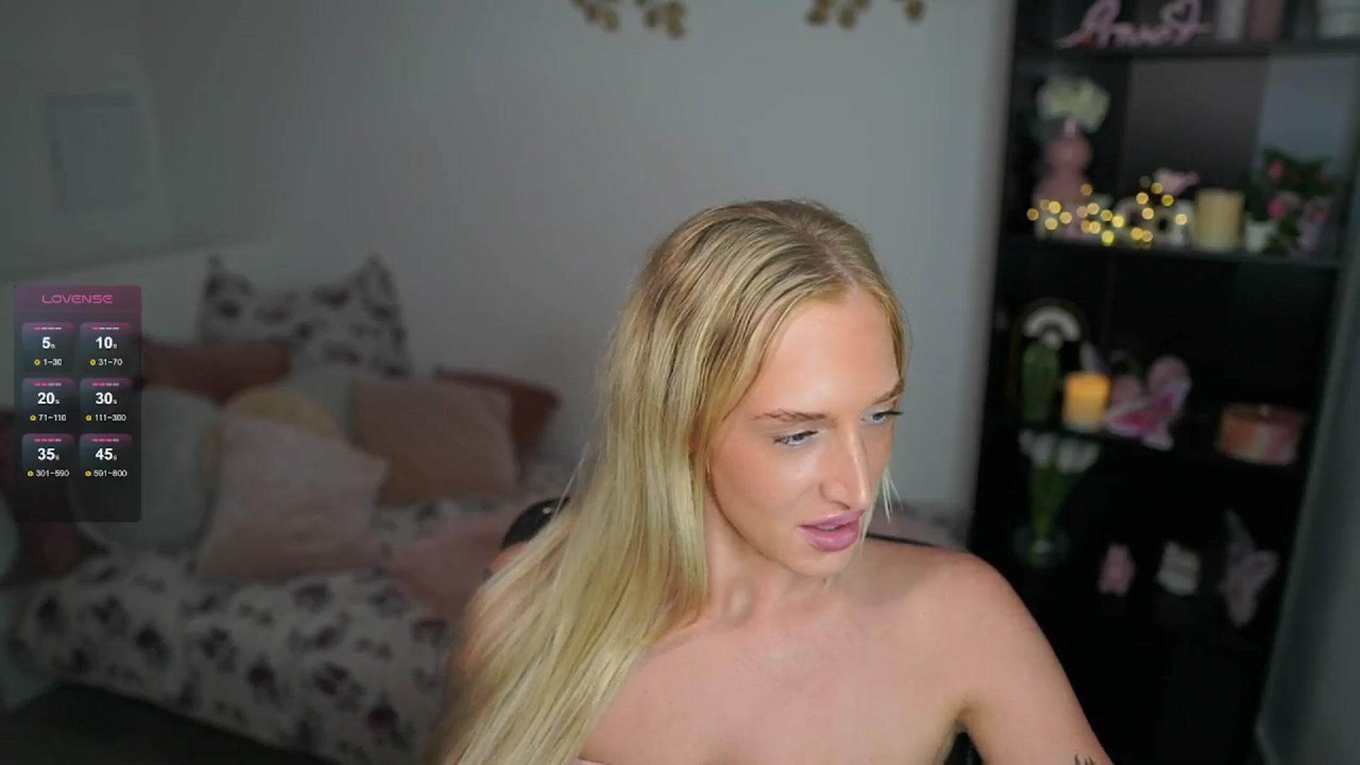 Gallery image thumbnail from NicoletteShea's myfreecams stream on, 06/21/2024, 15:10 image 13 of 20