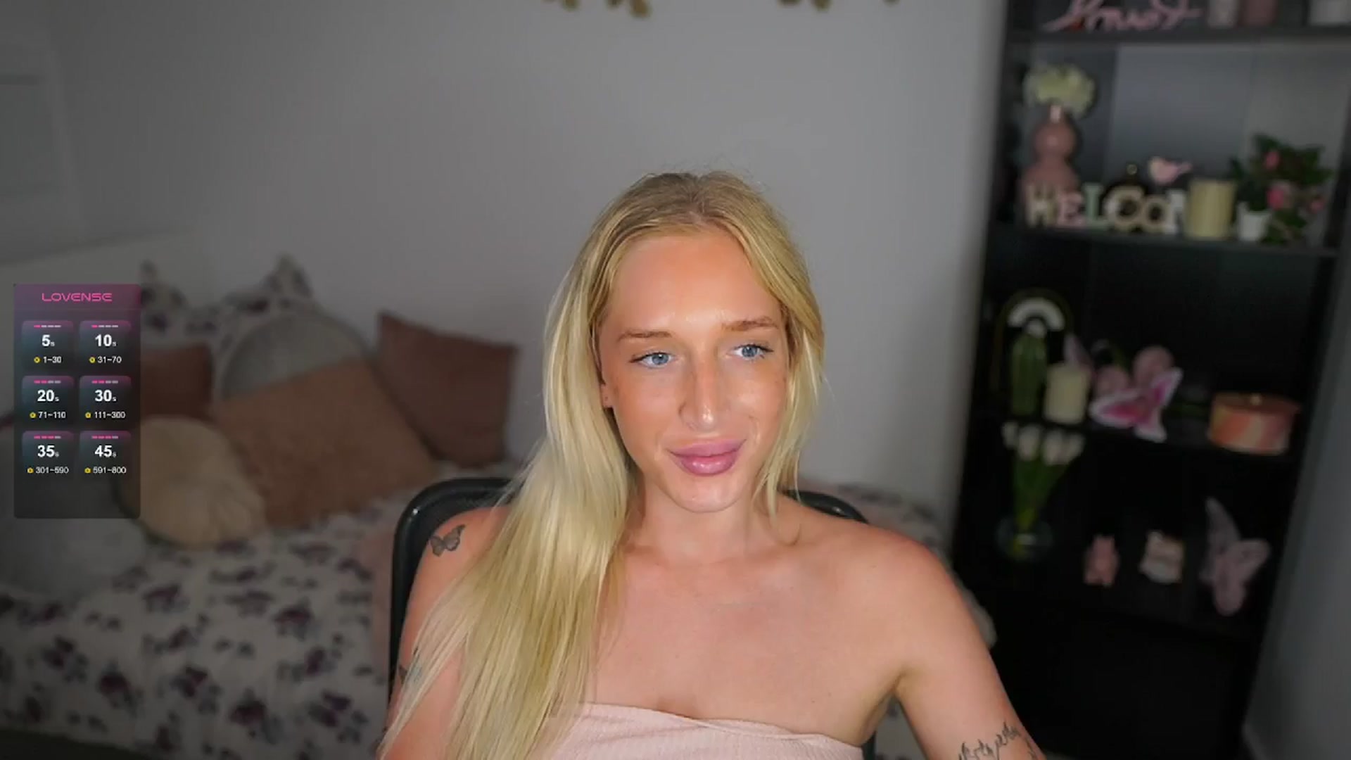 Gallery image thumbnail from NicoletteShea's myfreecams stream on, 06/24/2024, 12:20 image 7 of 20