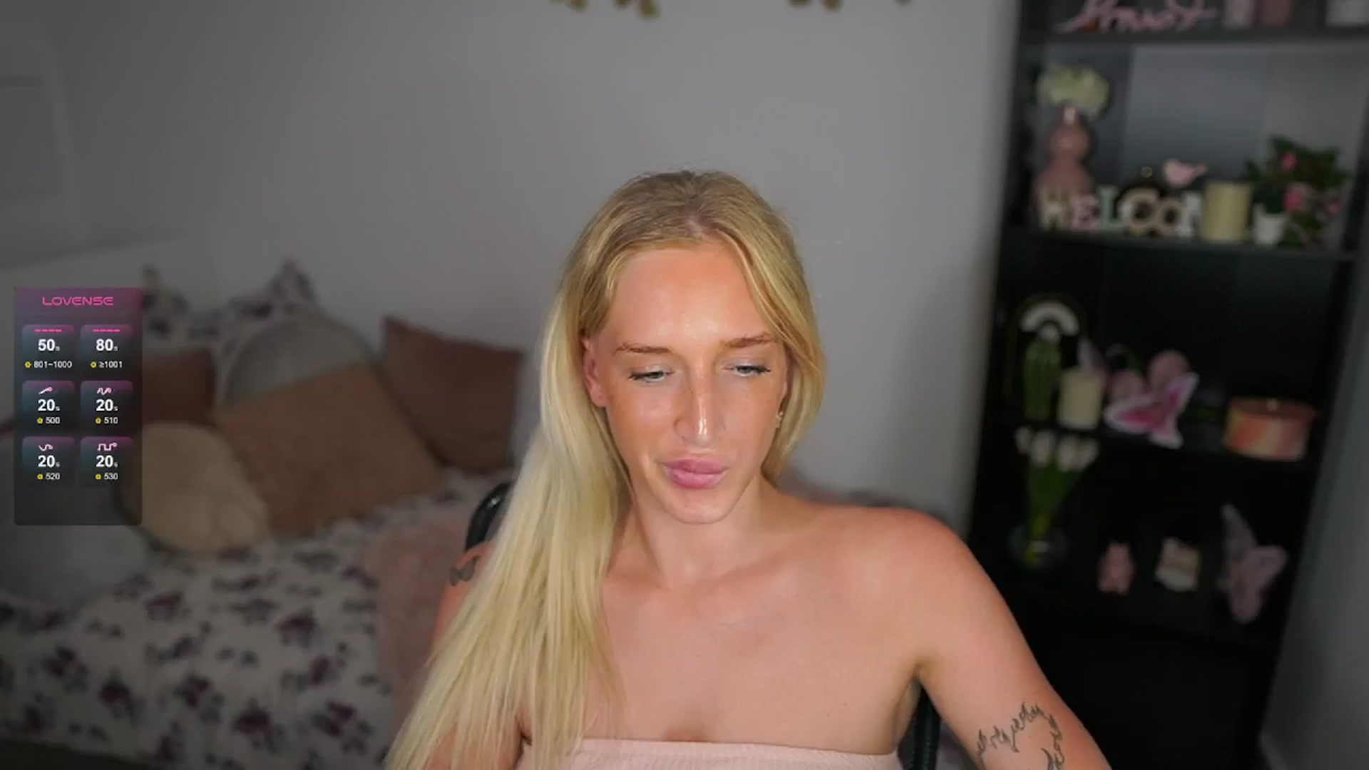 Gallery image thumbnail from NicoletteShea's myfreecams stream on, 06/24/2024, 12:20 image 12 of 20