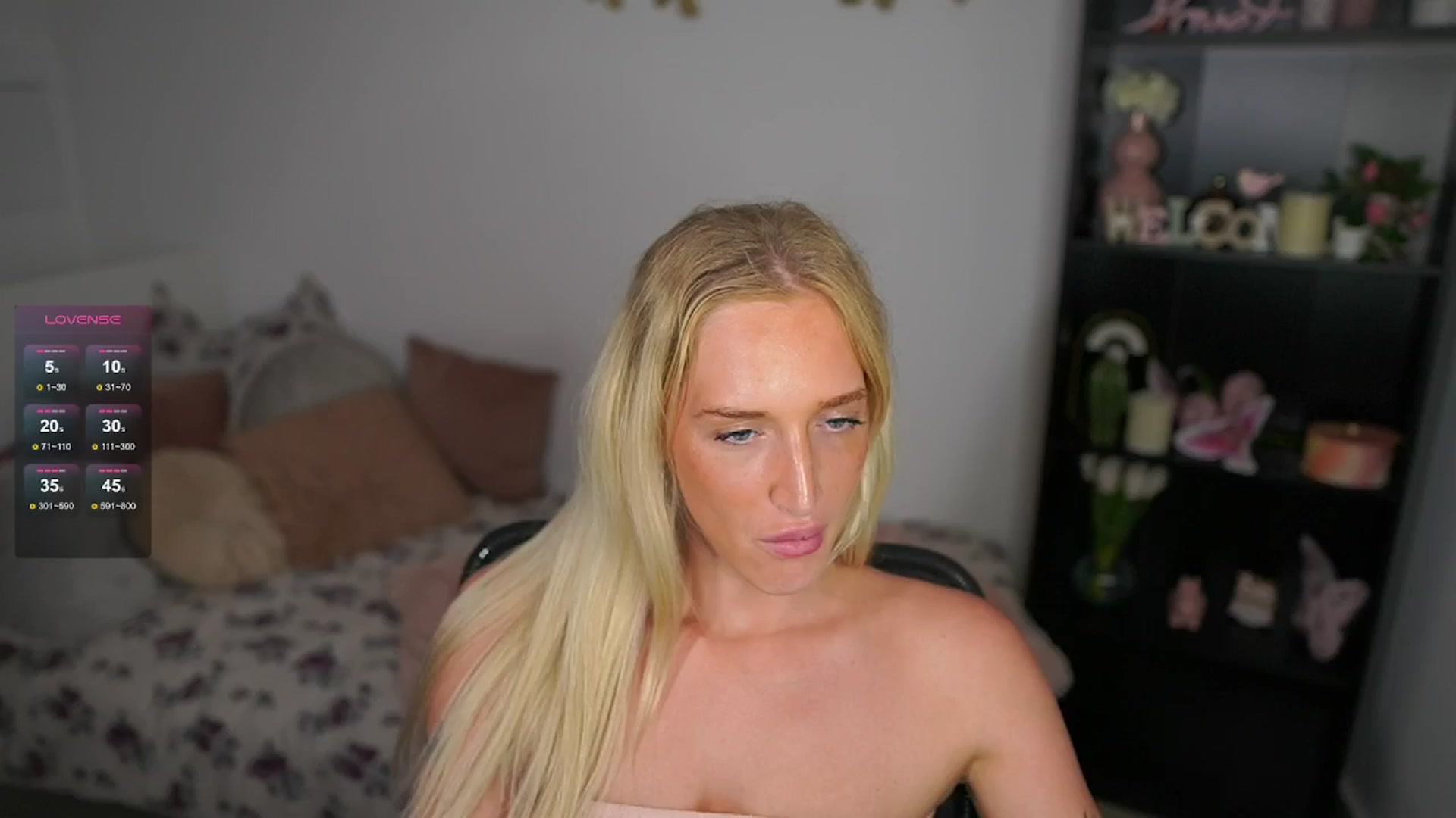 Gallery image thumbnail from NicoletteShea's myfreecams stream on, 06/24/2024, 13:00 image 14 of 20