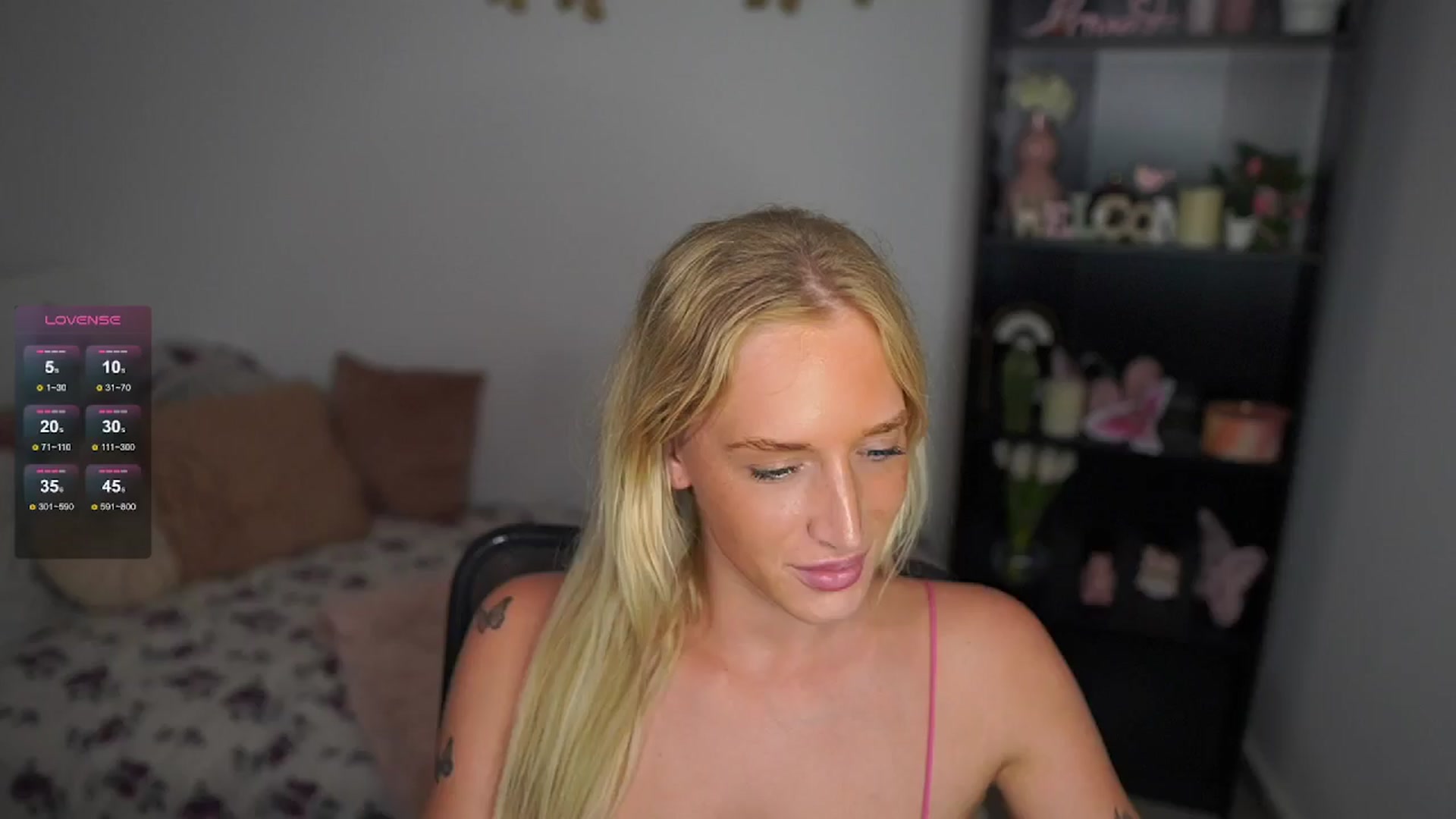 Gallery image thumbnail from NicoletteShea's myfreecams stream on, 06/25/2024, 16:46 image 20 of 20