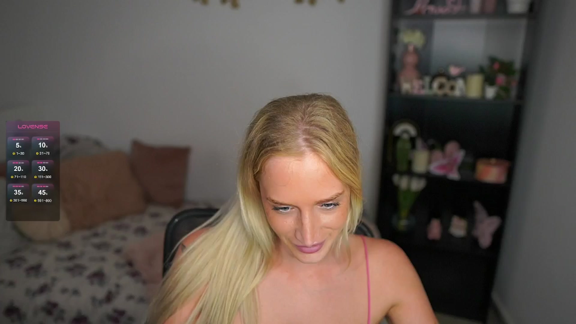 Gallery image thumbnail from NicoletteShea's myfreecams stream on, 06/25/2024, 16:46 image 2 of 20