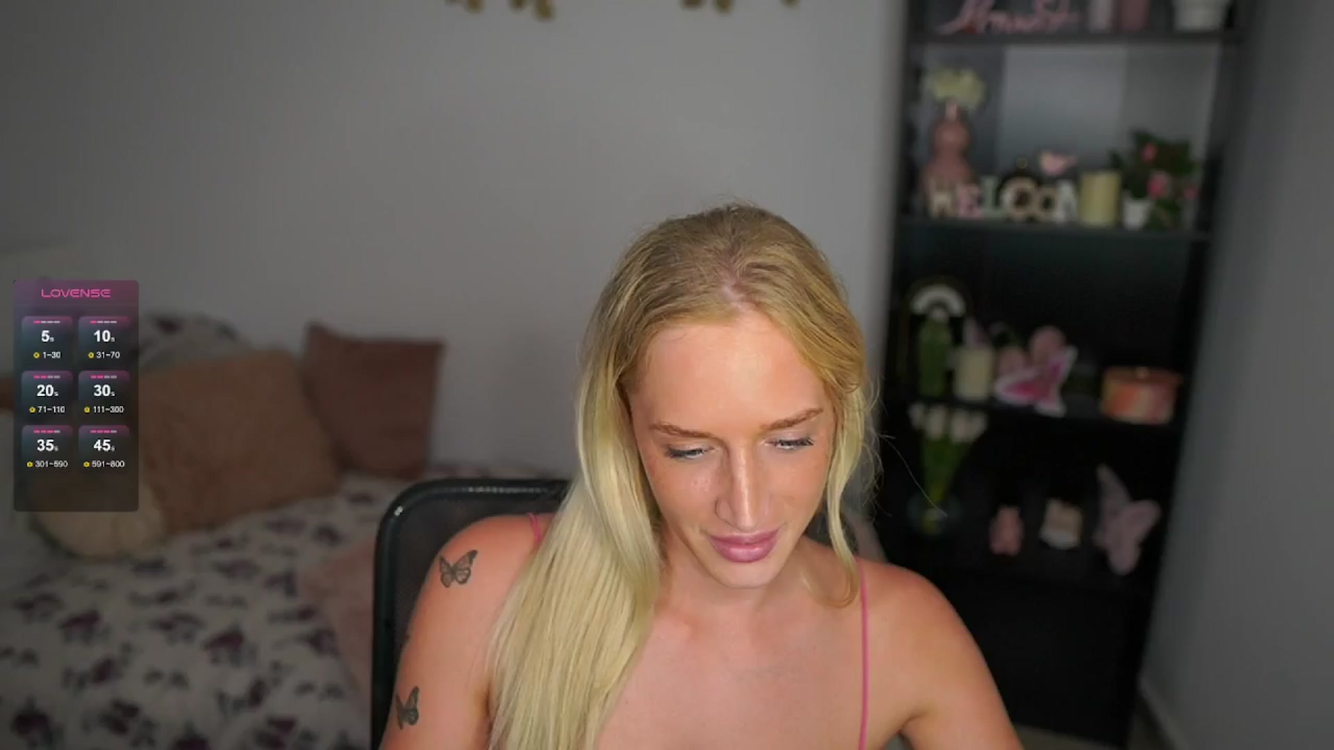 Gallery image thumbnail from NicoletteShea's myfreecams stream on, 06/25/2024, 18:00 image 2 of 20