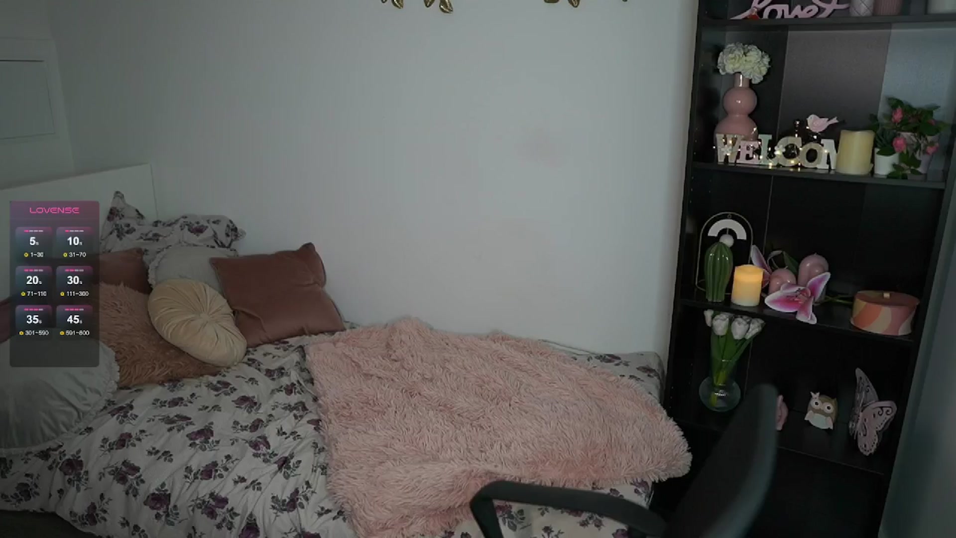 Gallery image thumbnail from NicoletteShea's myfreecams stream on, 06/26/2024, 15:03 image 17 of 20