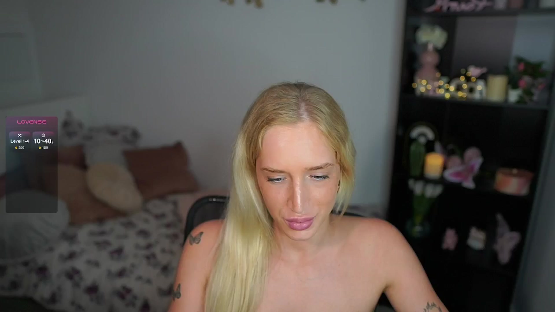 Gallery image thumbnail from NicoletteShea's myfreecams stream on, 06/26/2024, 16:08 image 12 of 20