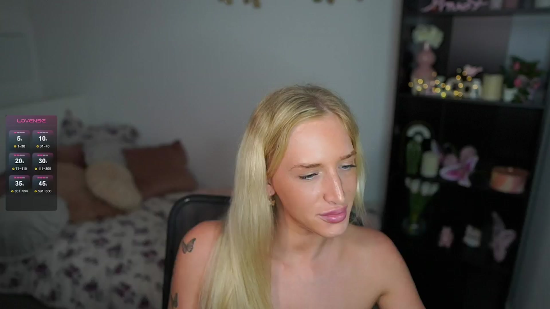 Gallery image thumbnail from NicoletteShea's myfreecams stream on, 06/26/2024, 17:54 image 18 of 20