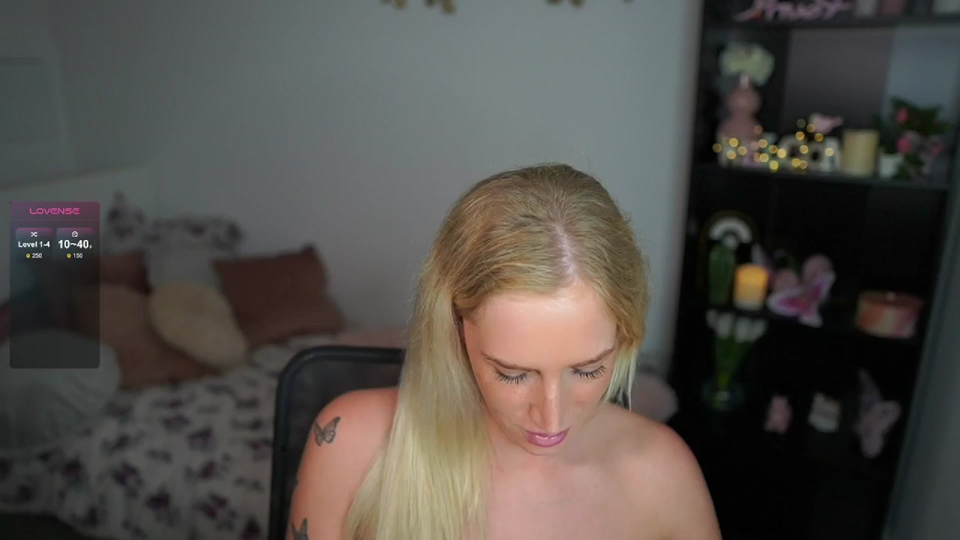 Gallery image thumbnail from NicoletteShea's myfreecams stream on, 06/26/2024, 17:54 image 4 of 20