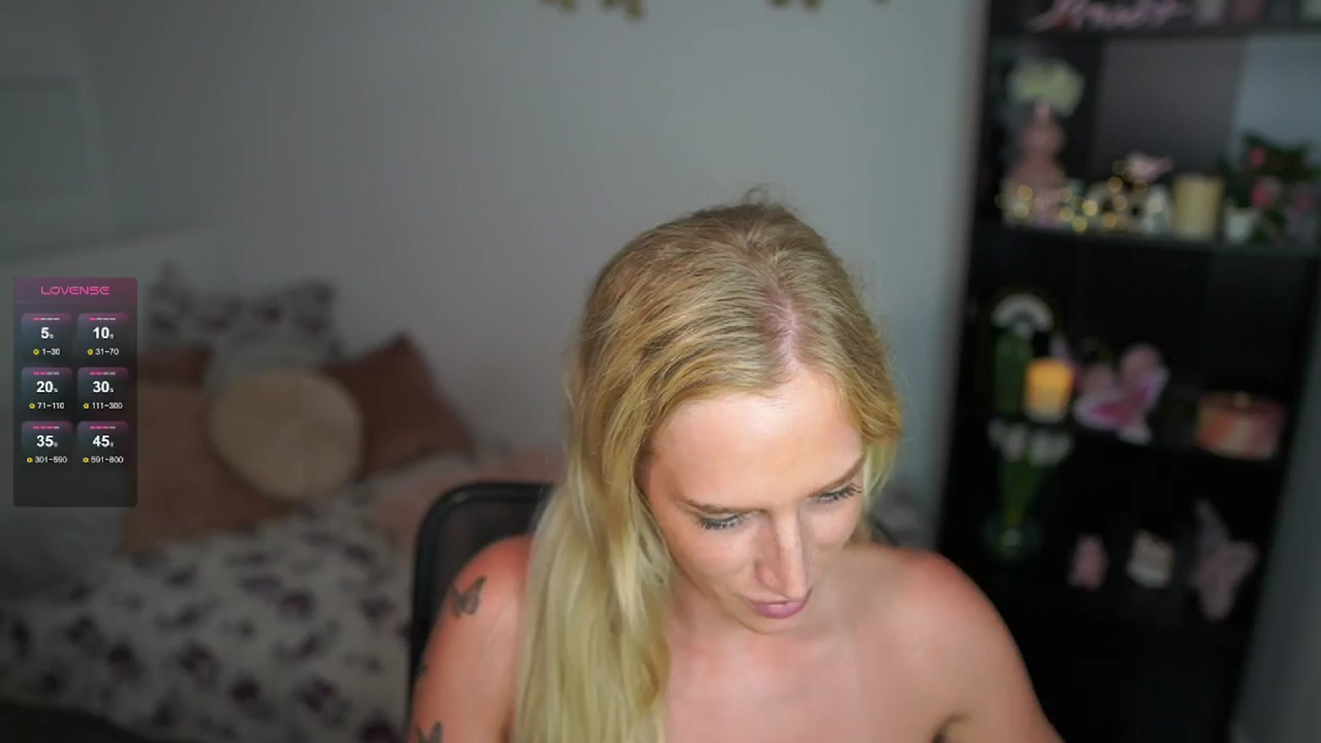 Gallery image thumbnail from NicoletteShea's myfreecams stream on, 07/01/2024, 16:36 image 7 of 20