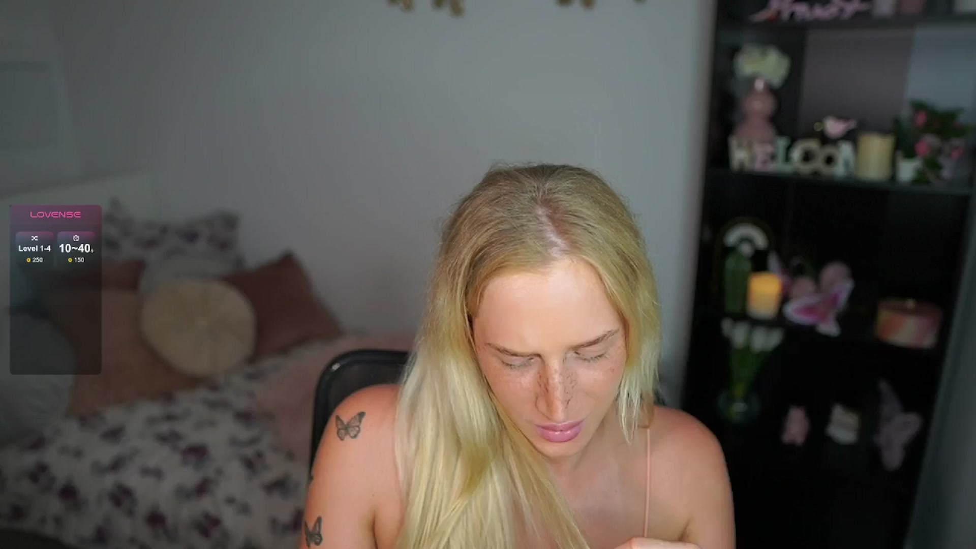 Gallery image thumbnail from NicoletteShea's myfreecams stream on, 07/02/2024, 16:59 image 13 of 20