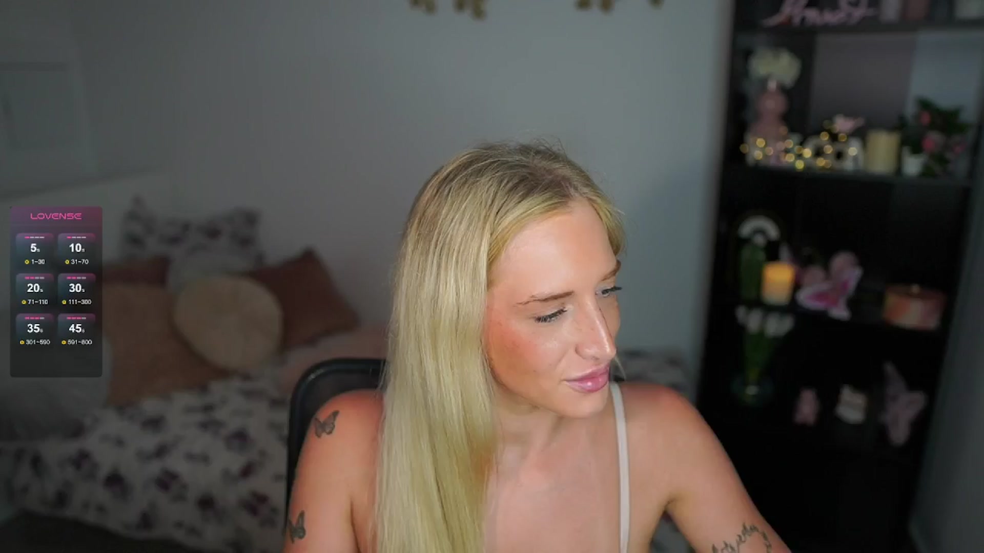 Gallery image thumbnail from NicoletteShea's myfreecams stream on, 07/03/2024, 15:59 image 19 of 20