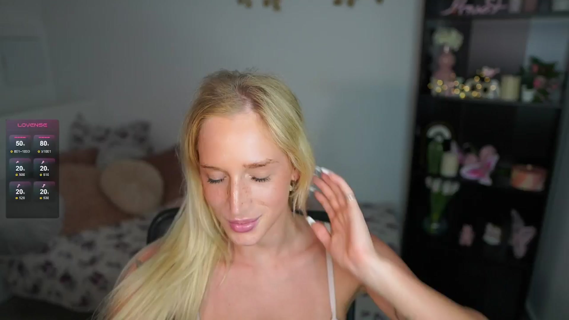 Gallery image thumbnail from NicoletteShea's myfreecams stream on, 07/03/2024, 18:10 image 12 of 20