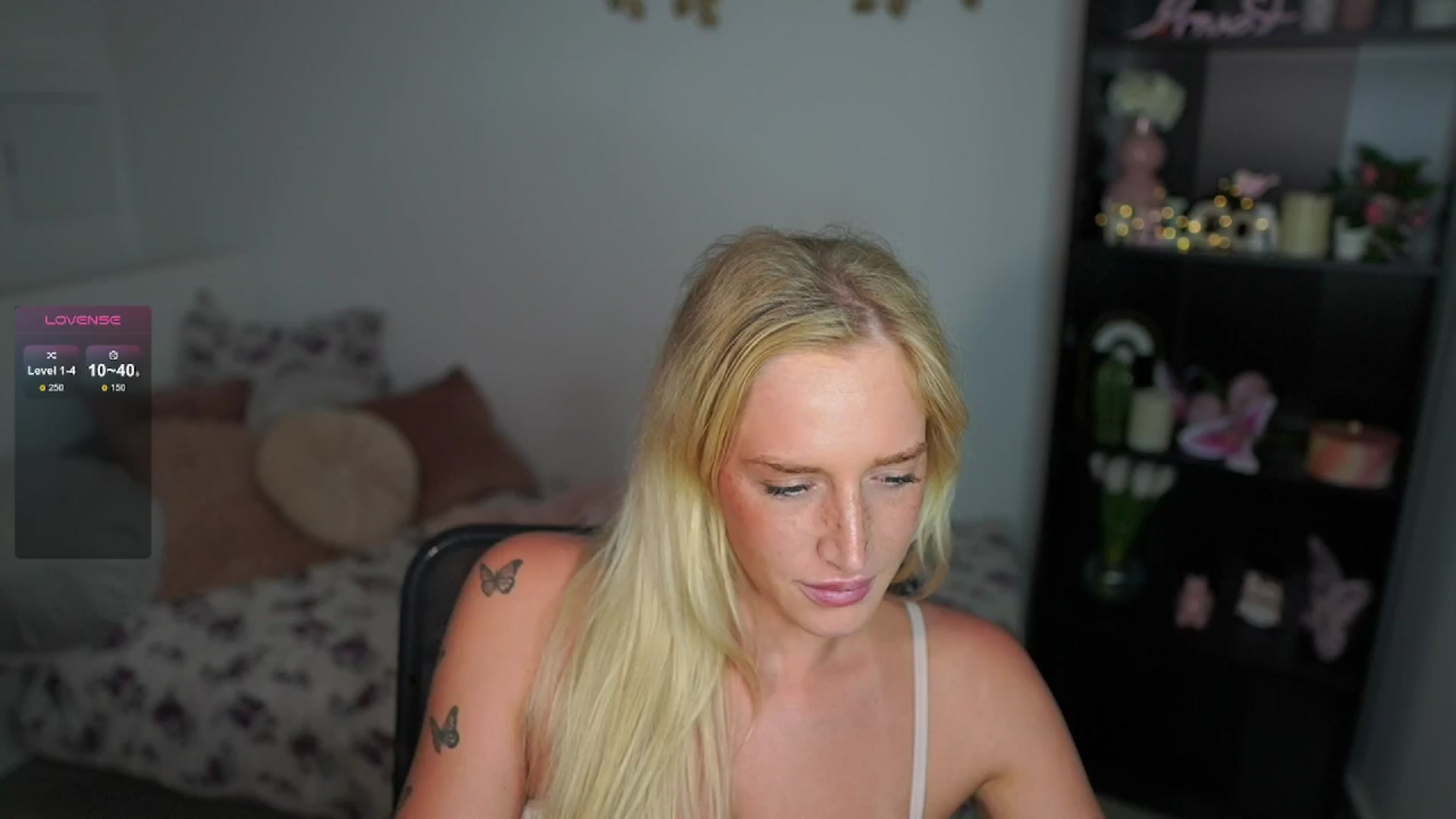 Gallery image thumbnail from NicoletteShea's myfreecams stream on, 07/03/2024, 18:10 image 14 of 20