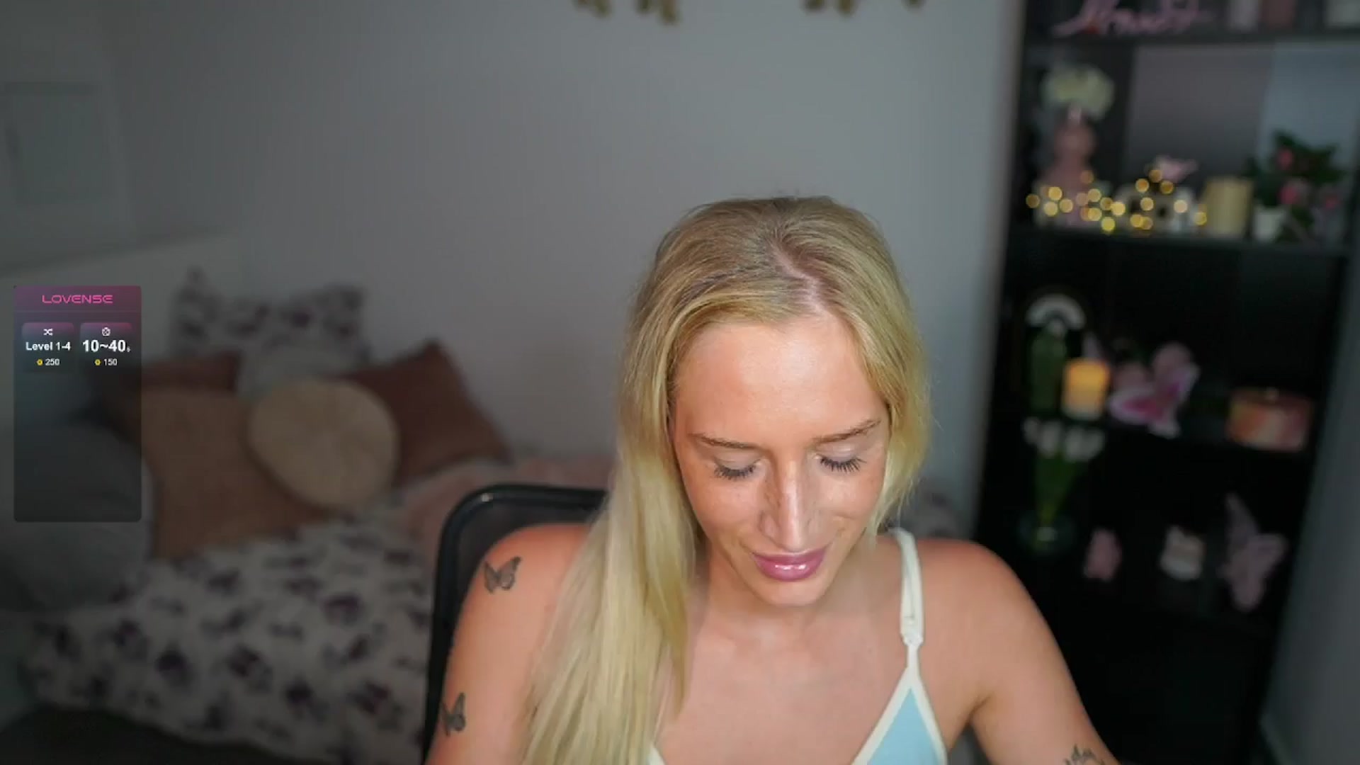Gallery image thumbnail from NicoletteShea's myfreecams stream on, 07/04/2024, 10:16 image 7 of 20