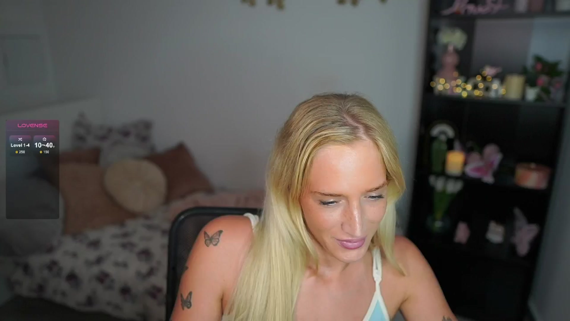 Gallery image thumbnail from NicoletteShea's myfreecams stream on, 07/04/2024, 13:03 image 10 of 20