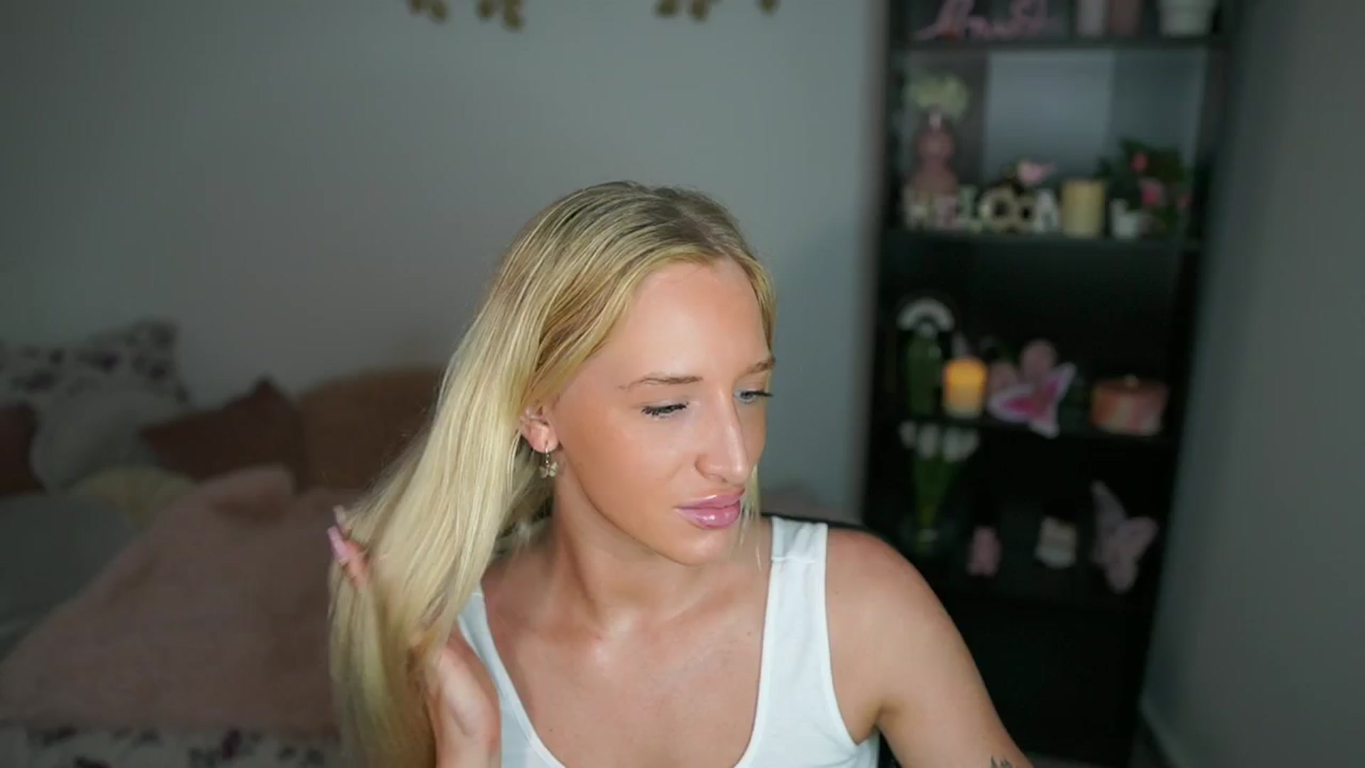 Gallery image thumbnail from NicoletteShea's myfreecams stream on, 07/11/2024, 10:01 image 1 of 20