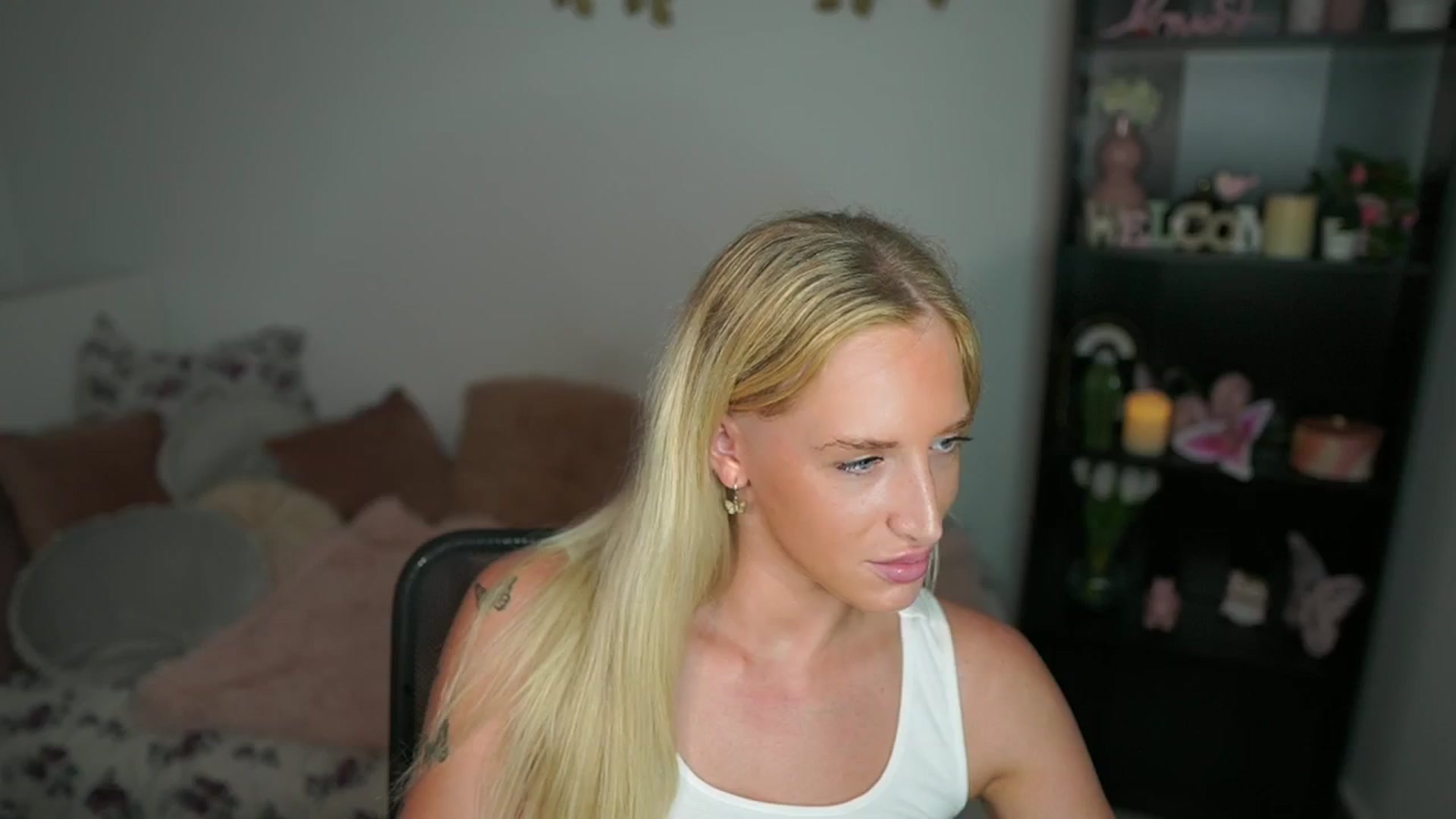 Gallery image thumbnail from NicoletteShea's myfreecams stream on, 07/11/2024, 13:06 image 2 of 20