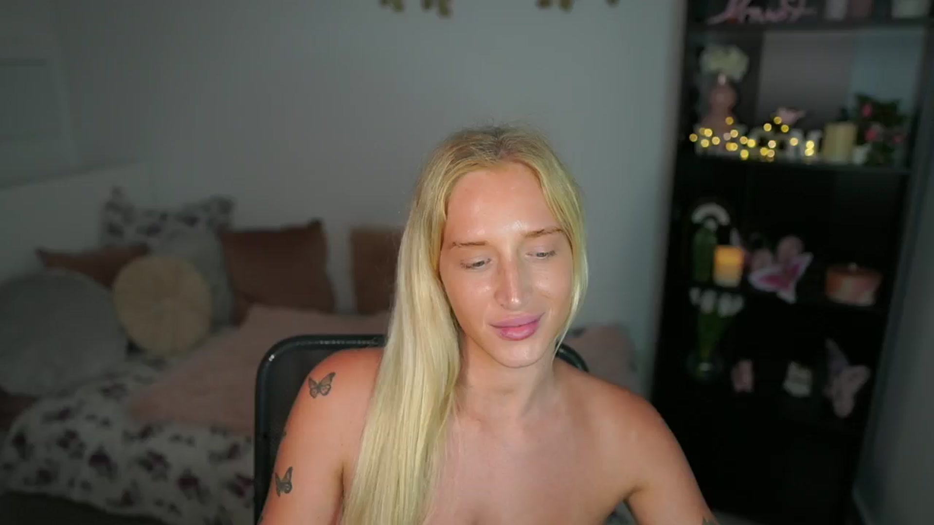 Gallery image thumbnail from NicoletteShea's myfreecams stream on, 07/23/2024, 12:59 image 7 of 20