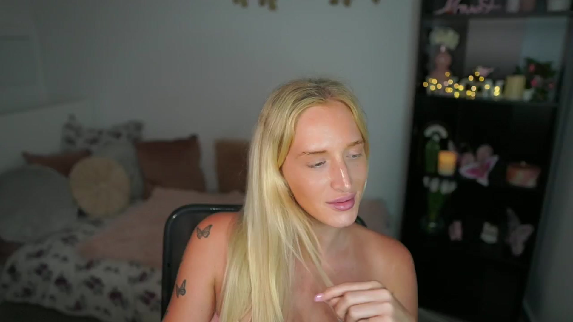 Gallery image thumbnail from NicoletteShea's myfreecams stream on, 07/23/2024, 12:59 image 6 of 20