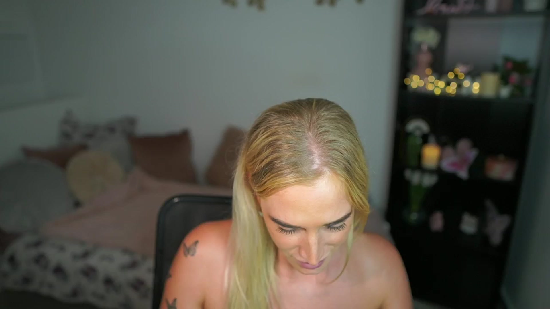 Gallery image thumbnail from NicoletteShea's myfreecams stream on, 07/24/2024, 17:00 image 2 of 20