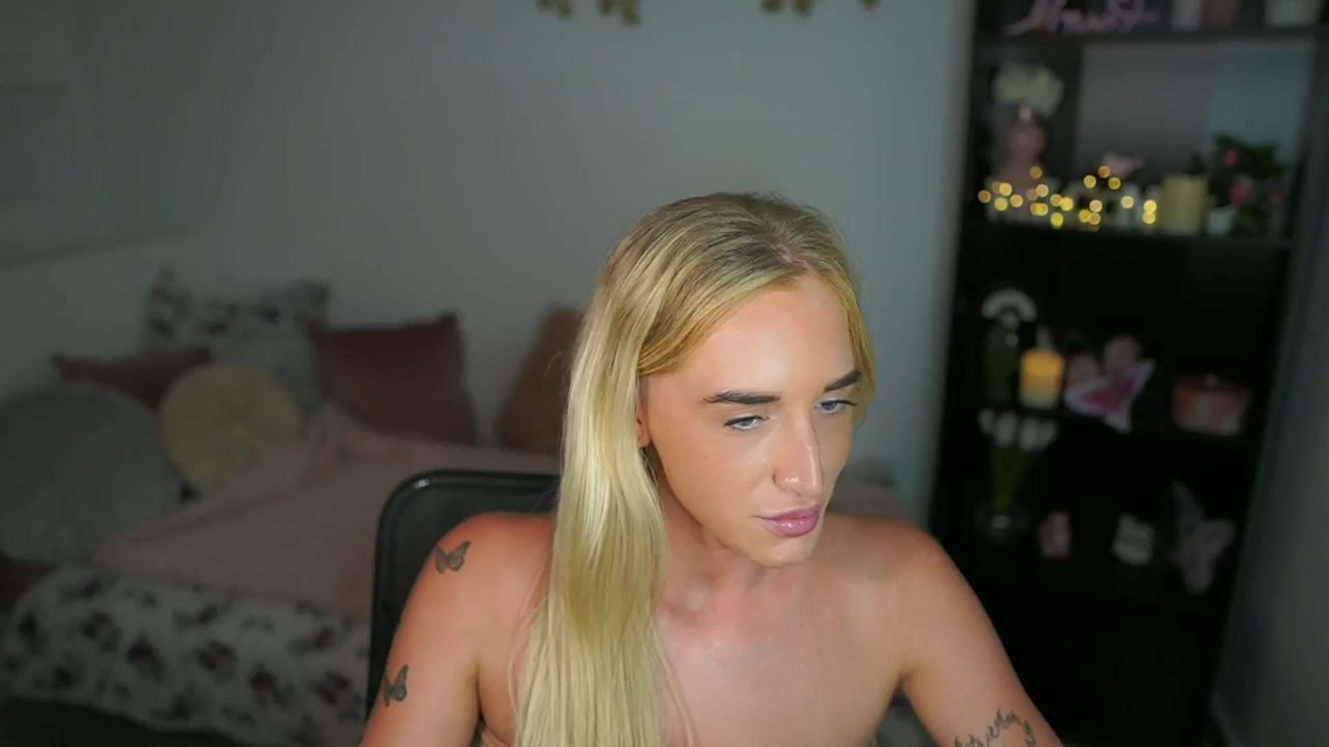 Gallery image thumbnail from NicoletteShea's myfreecams stream on, 07/24/2024, 17:00 image 3 of 20